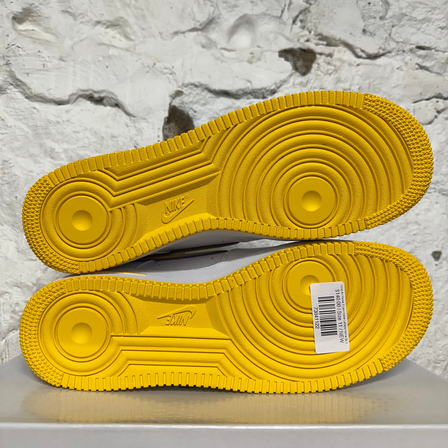 Nike Air Force 1 Low Kobe Lakers Home Sz 11 DS