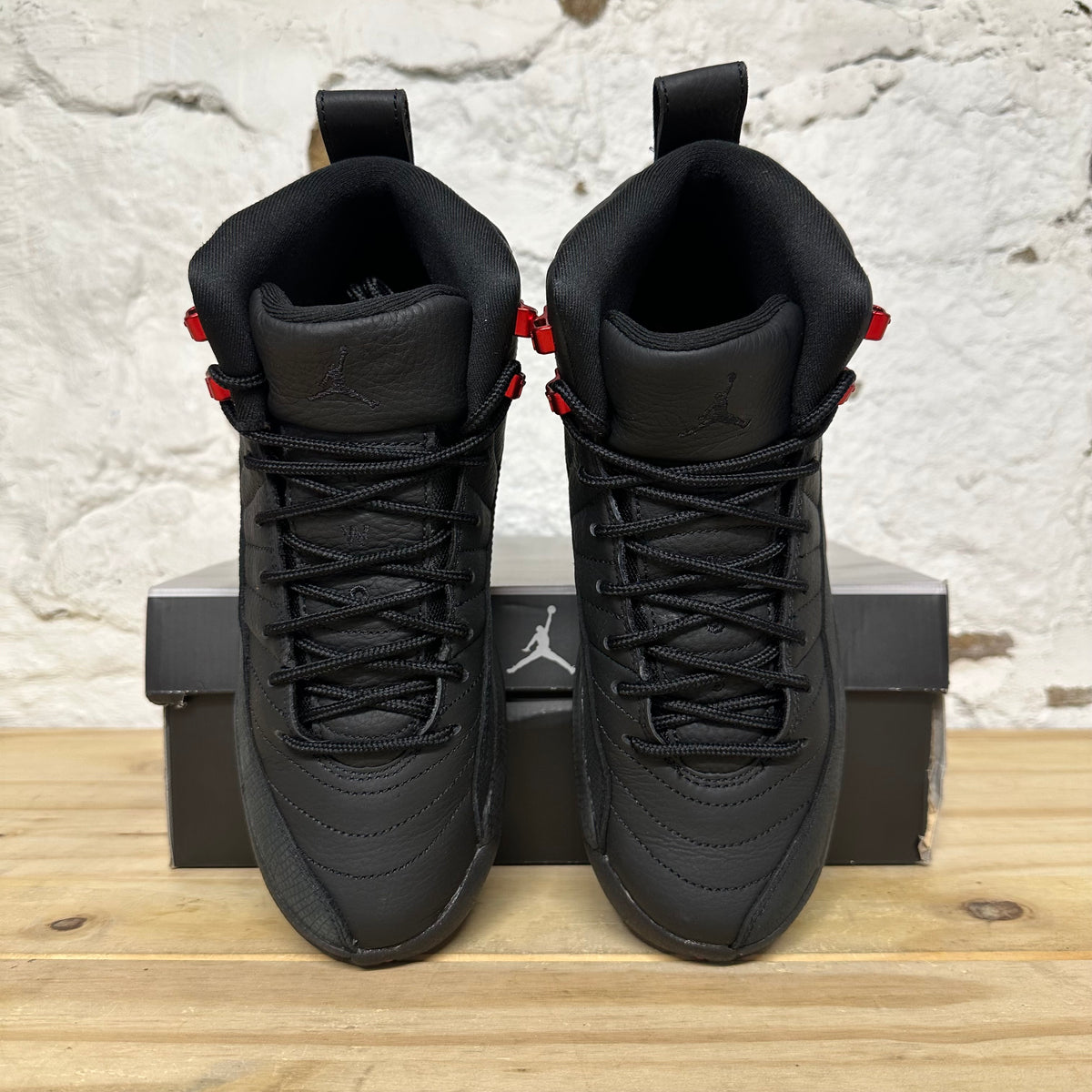 Air Jordan 12 Bloodline Sz 6.5Y