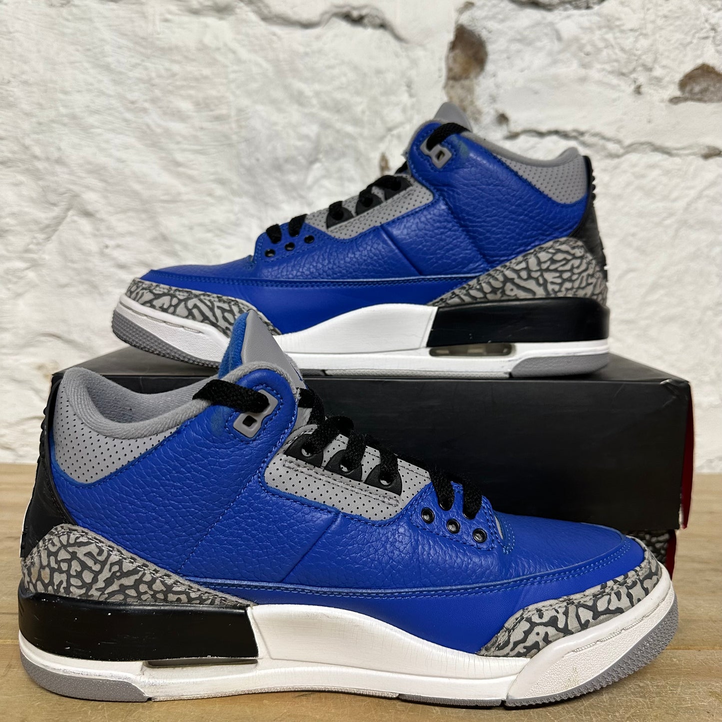 Air Jordan 3 Varsity Royal Sz 9