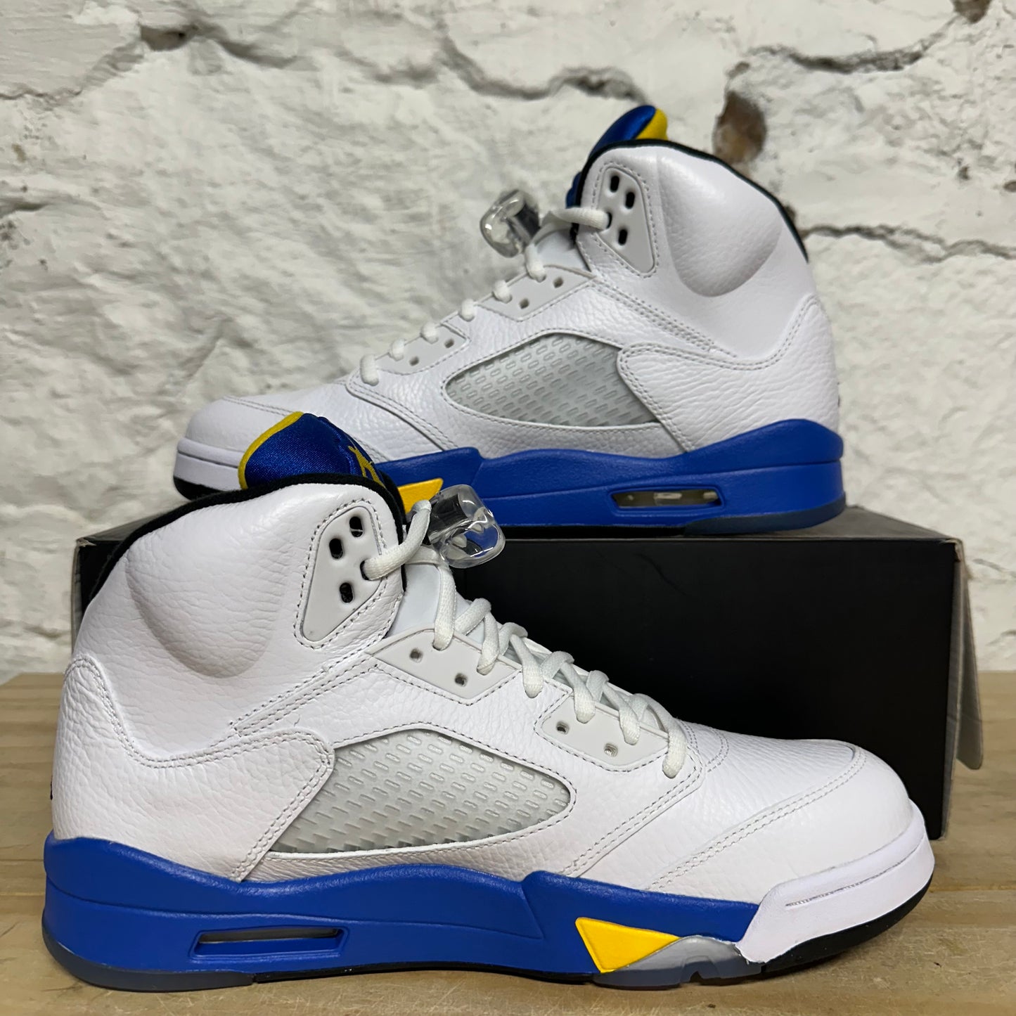 Air Jordan 5 Laney (2013) Sz 9.5 DS