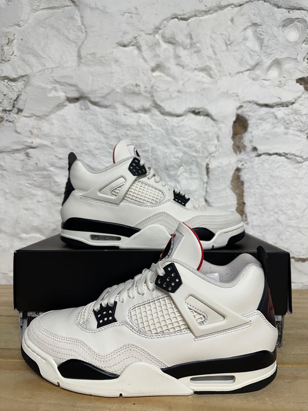 Air Jordan 4 Flight Club Sz 9.5