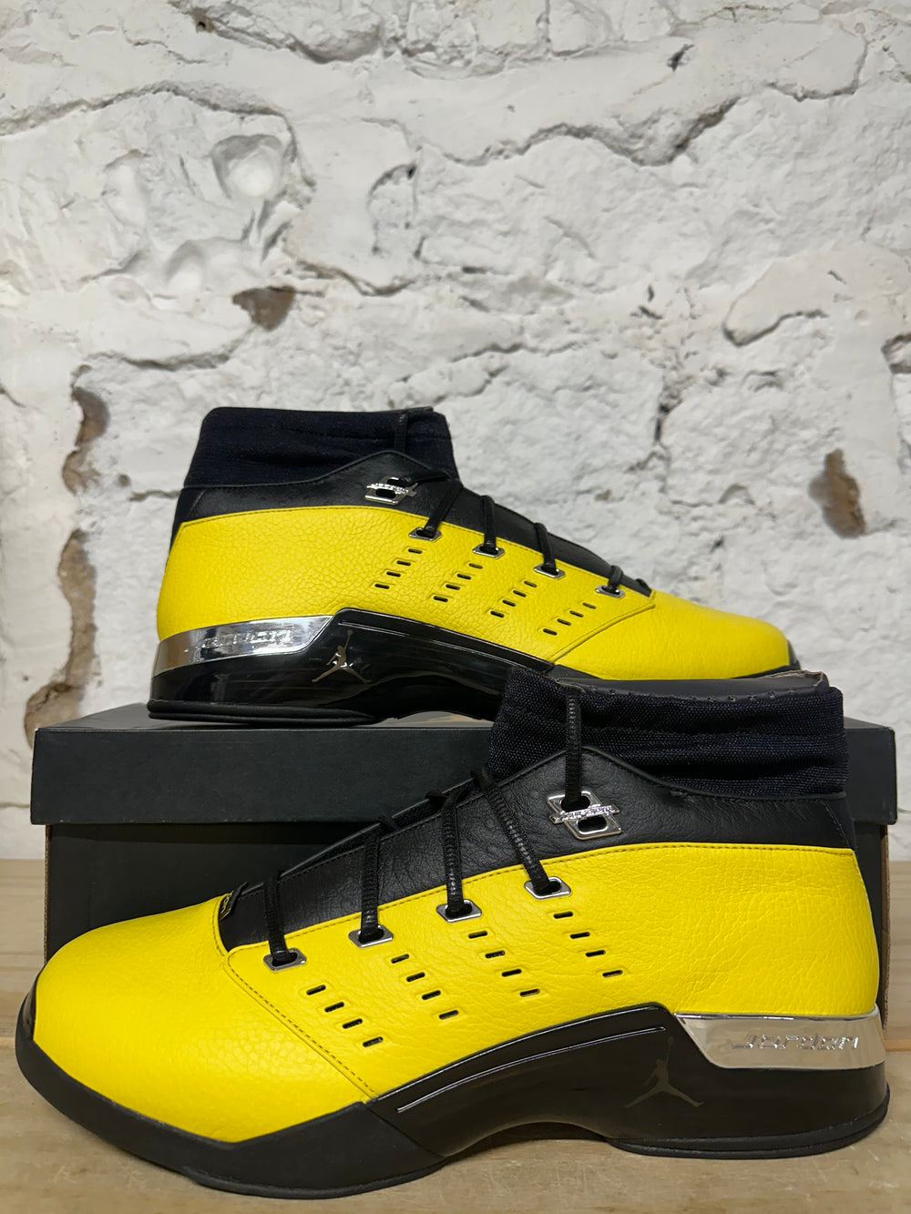 Air Jordan 17 Low Solefly Lightning Sz 14 DS