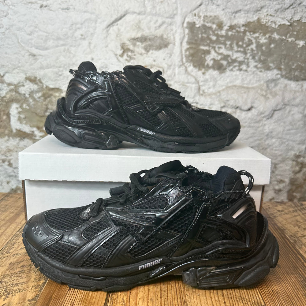 Balenciaga Runner Triple Black Sneaker Sz 8 (41)