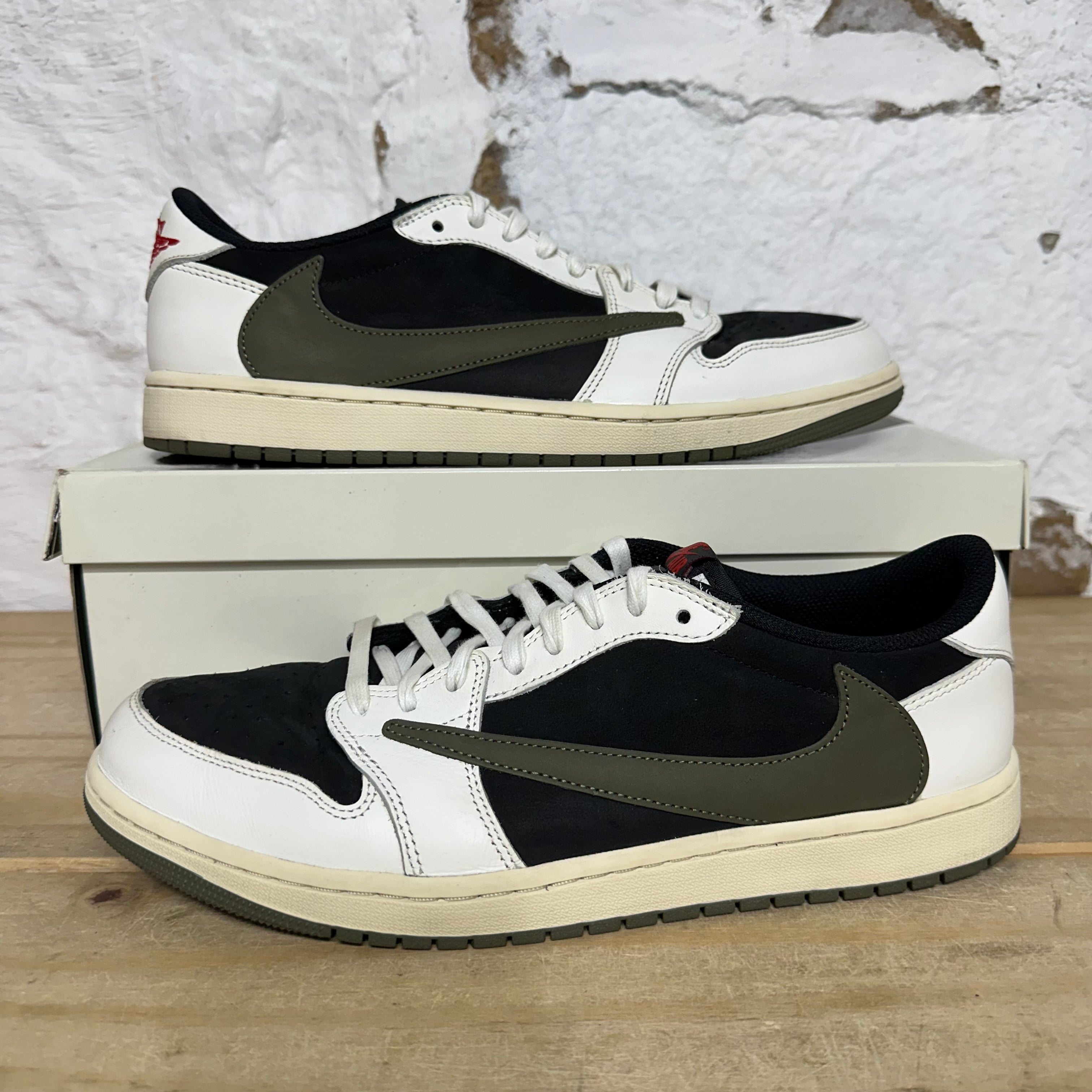 Air Jordan 1 Low Travis Scott Olive Sz 11.5 (13W)