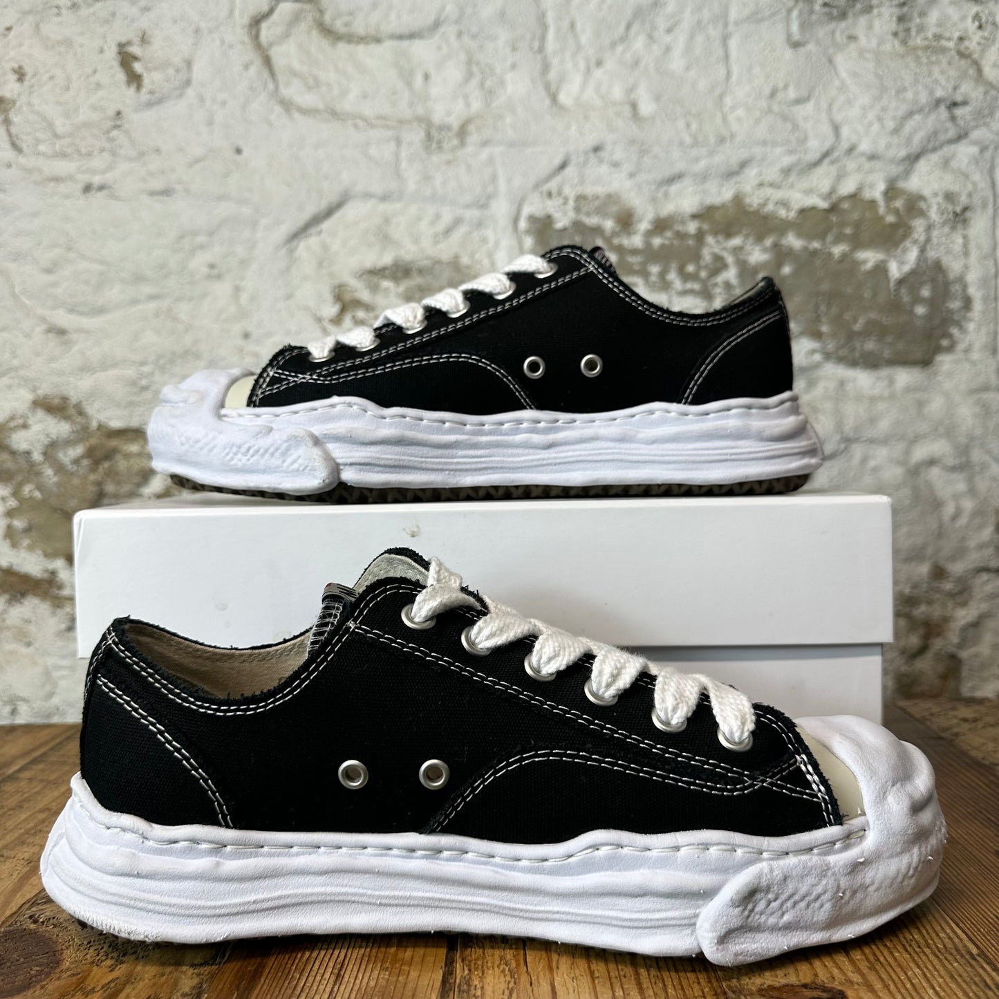 Maison Mihara Black White Hank Sneaker Sz 11 (44)