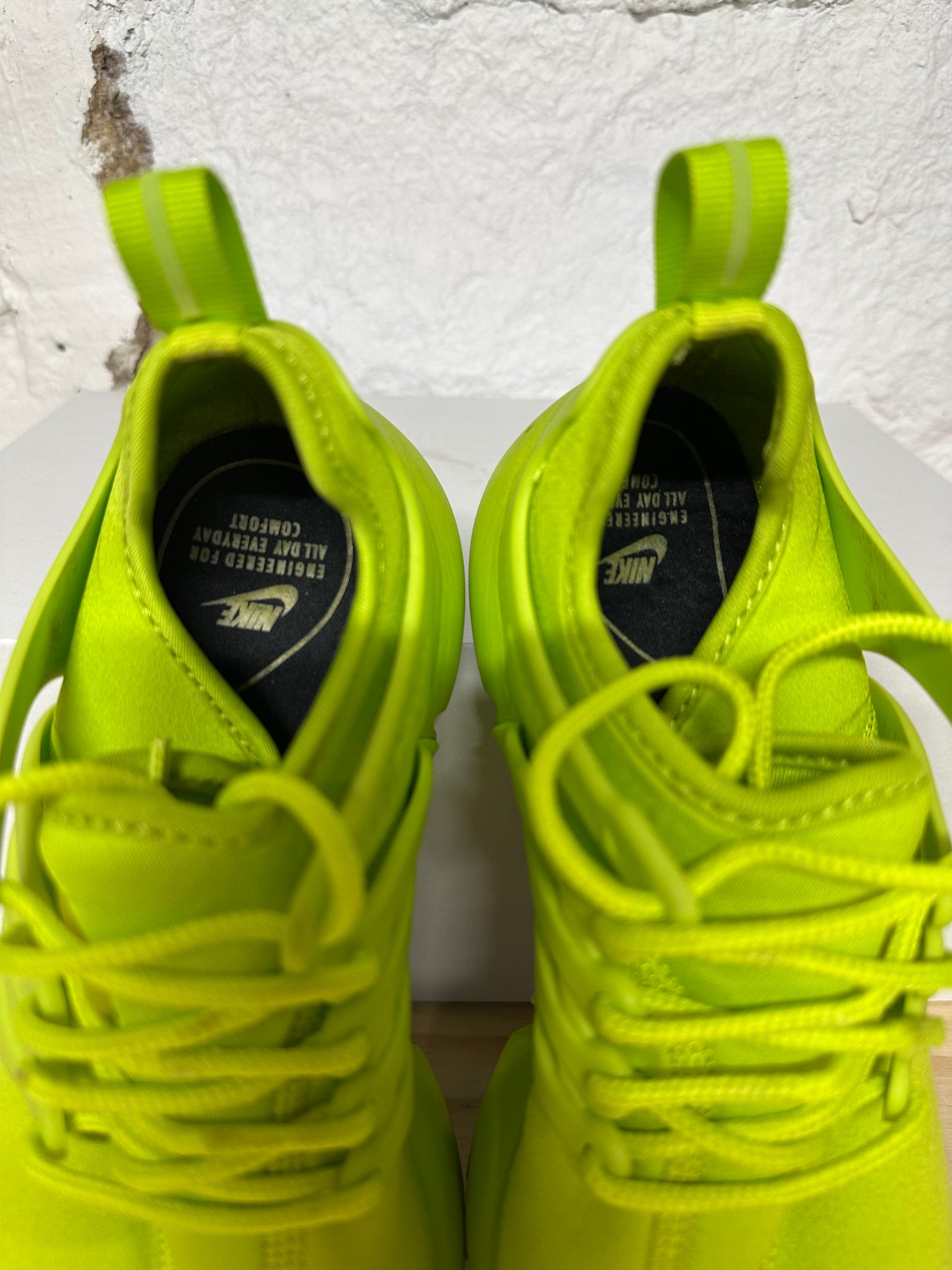 Nike Presto Tennis Ball Sz 5.5 (7W)