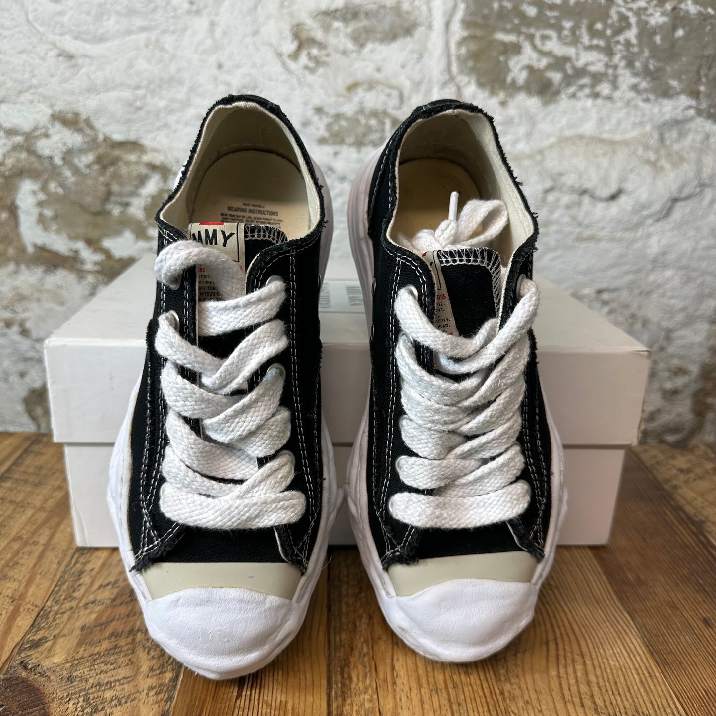 Maison Mihara Black White Hank Sneaker Sz 7 (40)