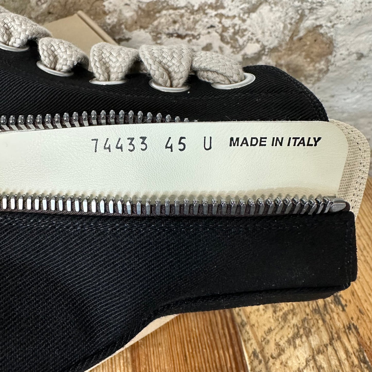 Rick Owens Jumbo Lace Pentastich Black Milk Sneaker