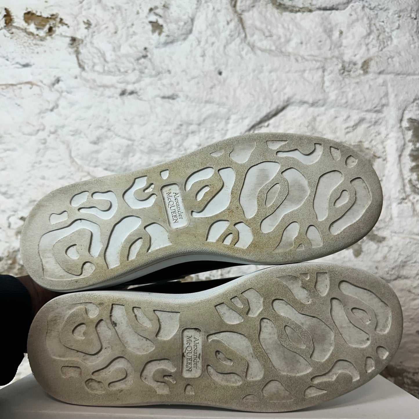 Alexander Mcqueen White Tab Black White Sneaker Sz 8 (41)