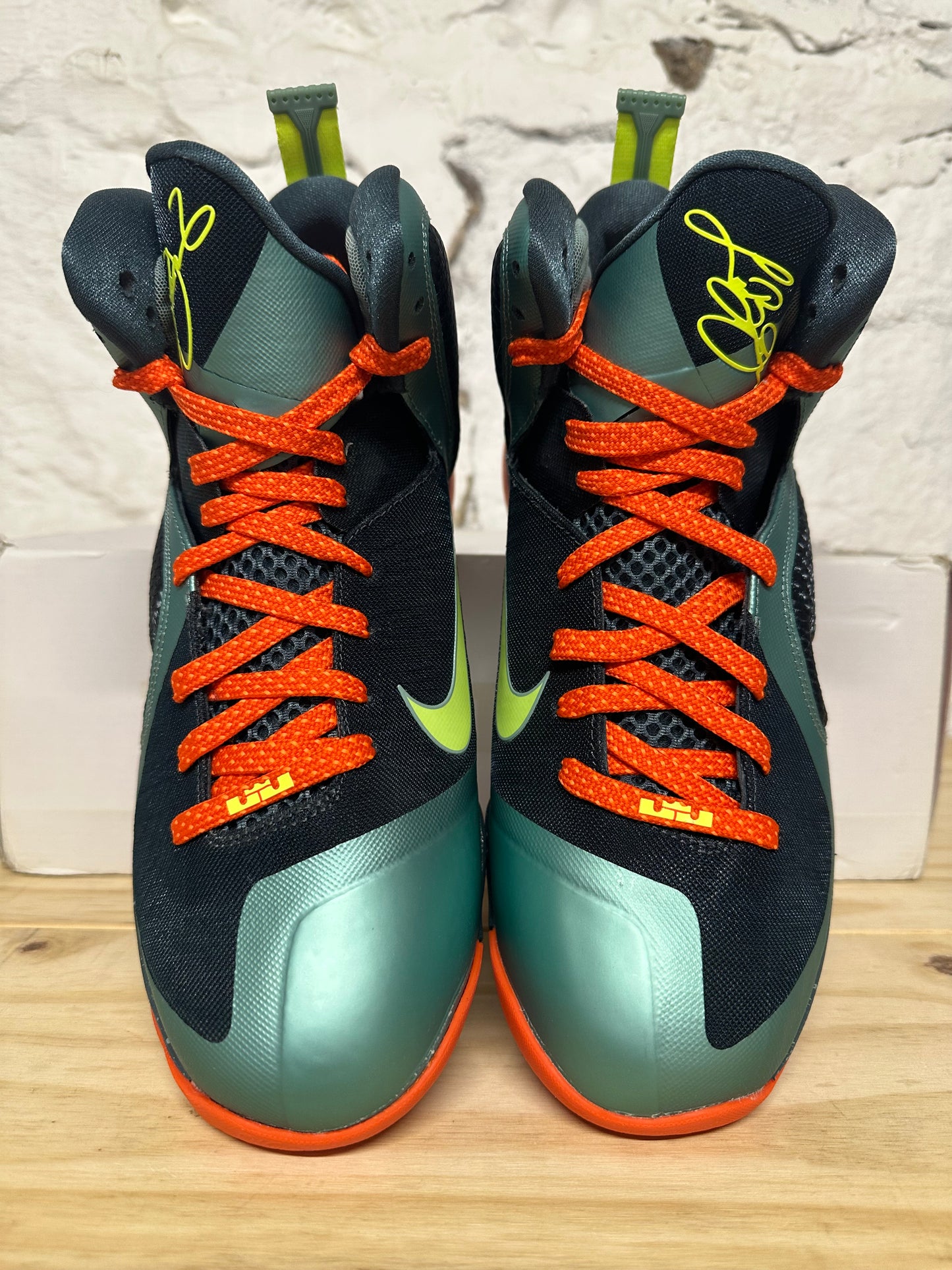 Nike LeBron 9 Cannon Sz 10 DS
