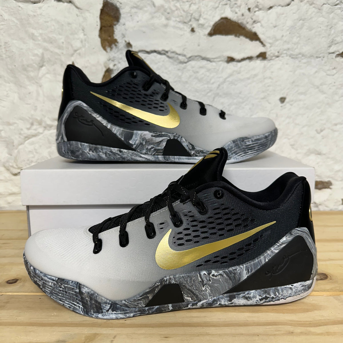 Nike Kobe 9 EM Low Protro Mambacita Sz 11.5