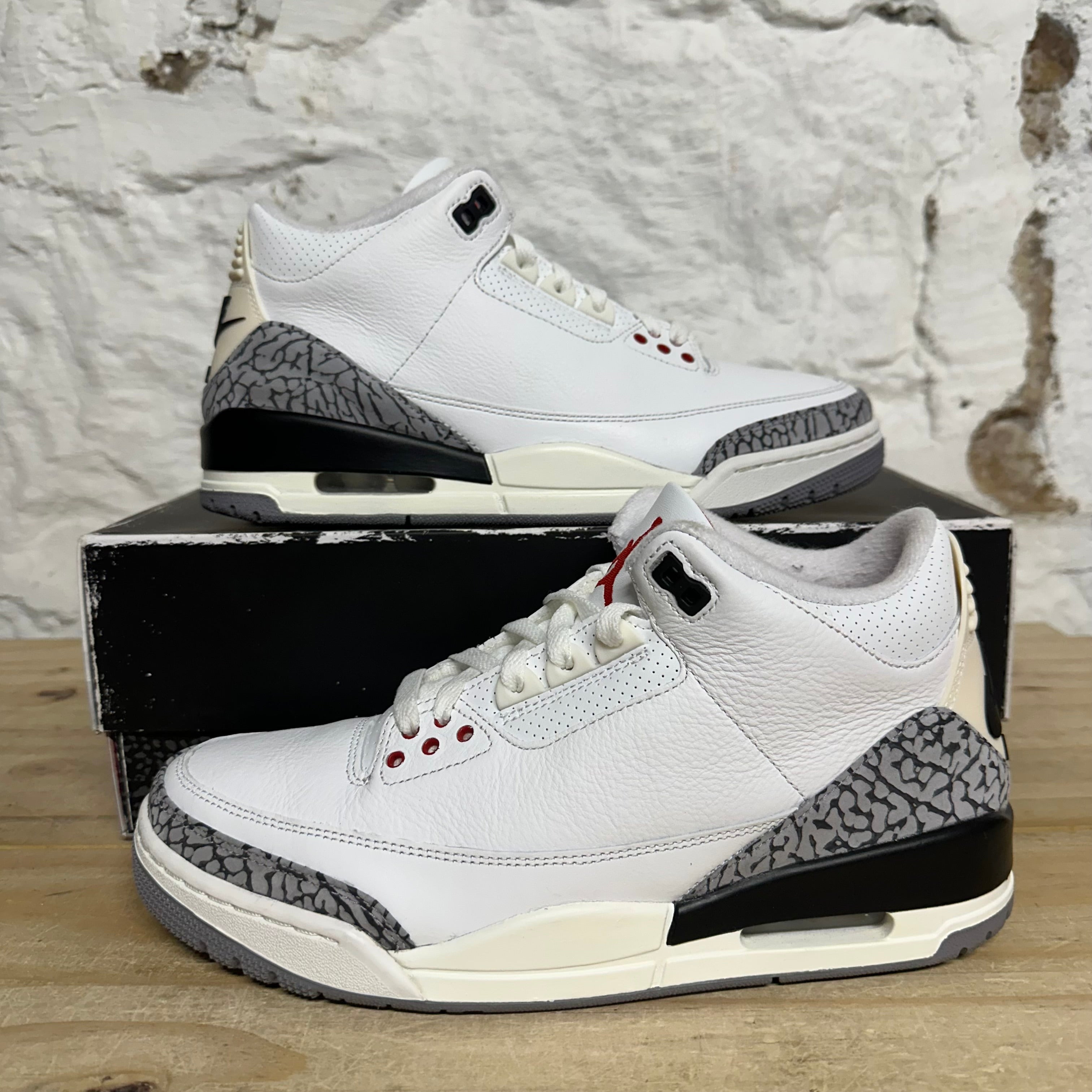 Air Jordan 3 White Cement Reimagined Sz 9