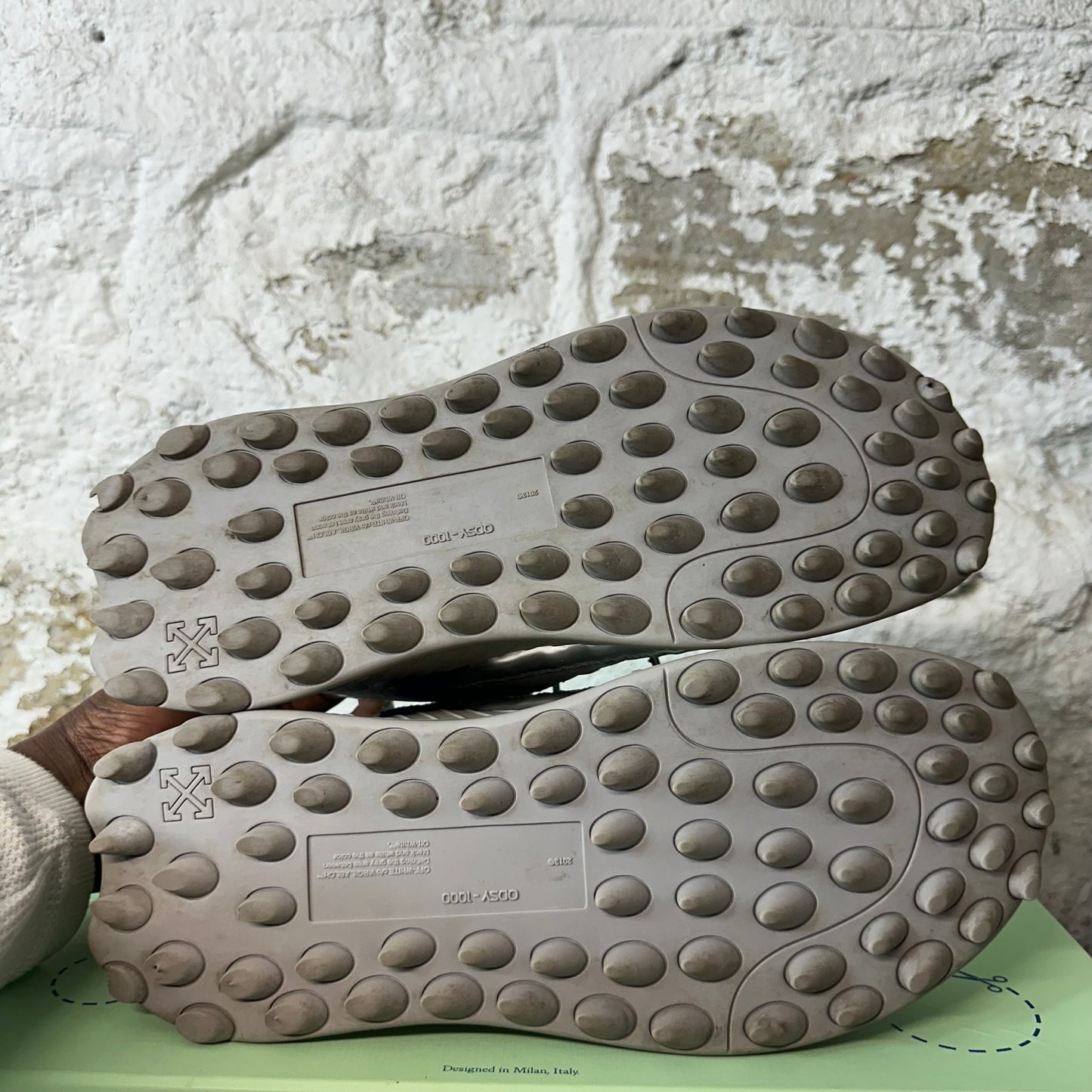 Off White ODSY 1000 Silver Beige Sneaker Sz 8 (41)