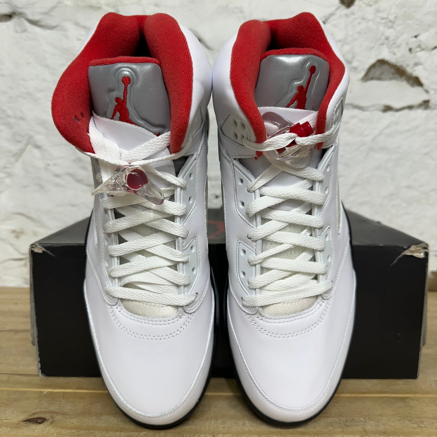 Air Jordan 5 Fire Red Sz 11 DS