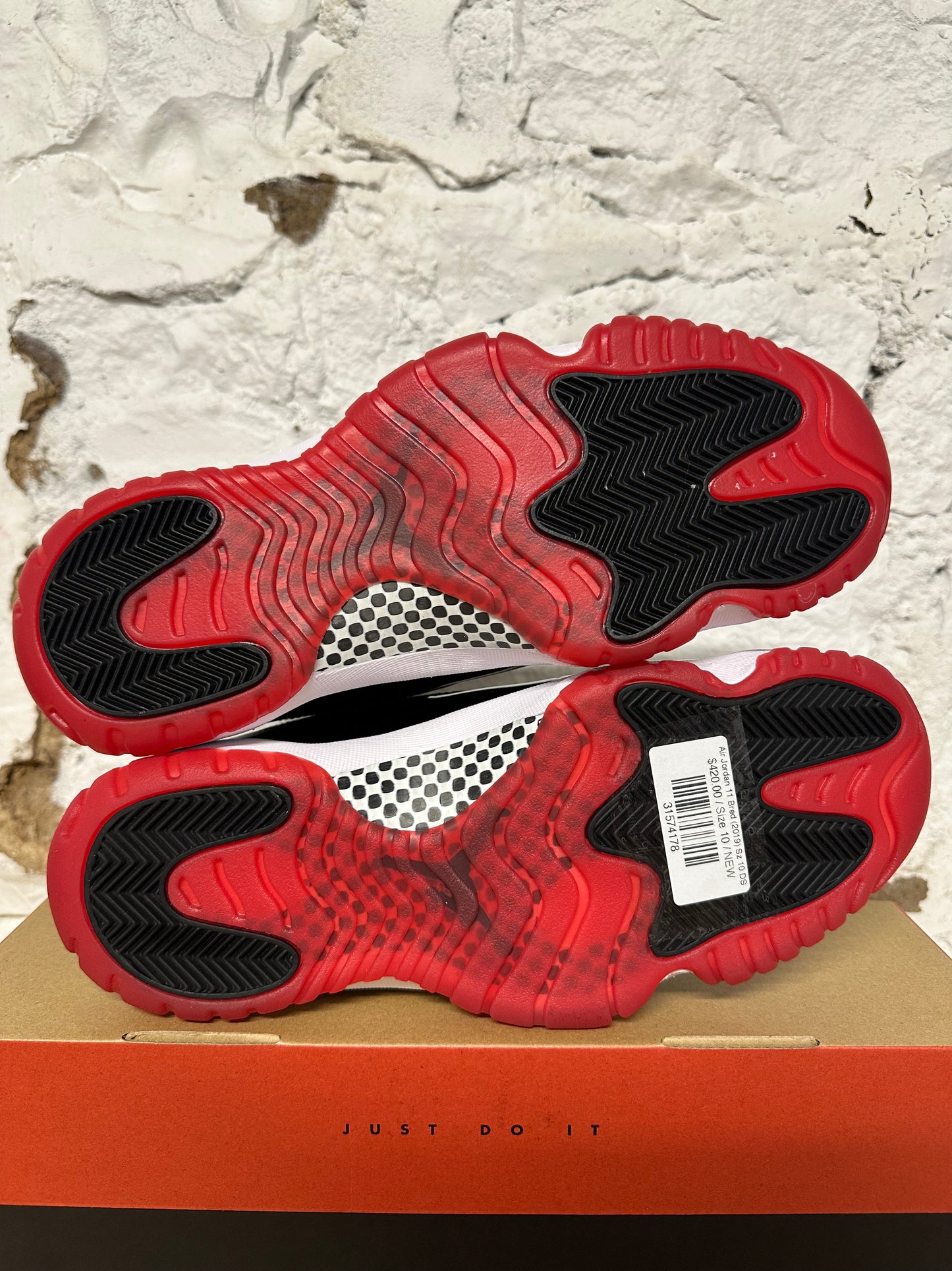 Air Jordan 11 Bred (2019) Sz 10 DS