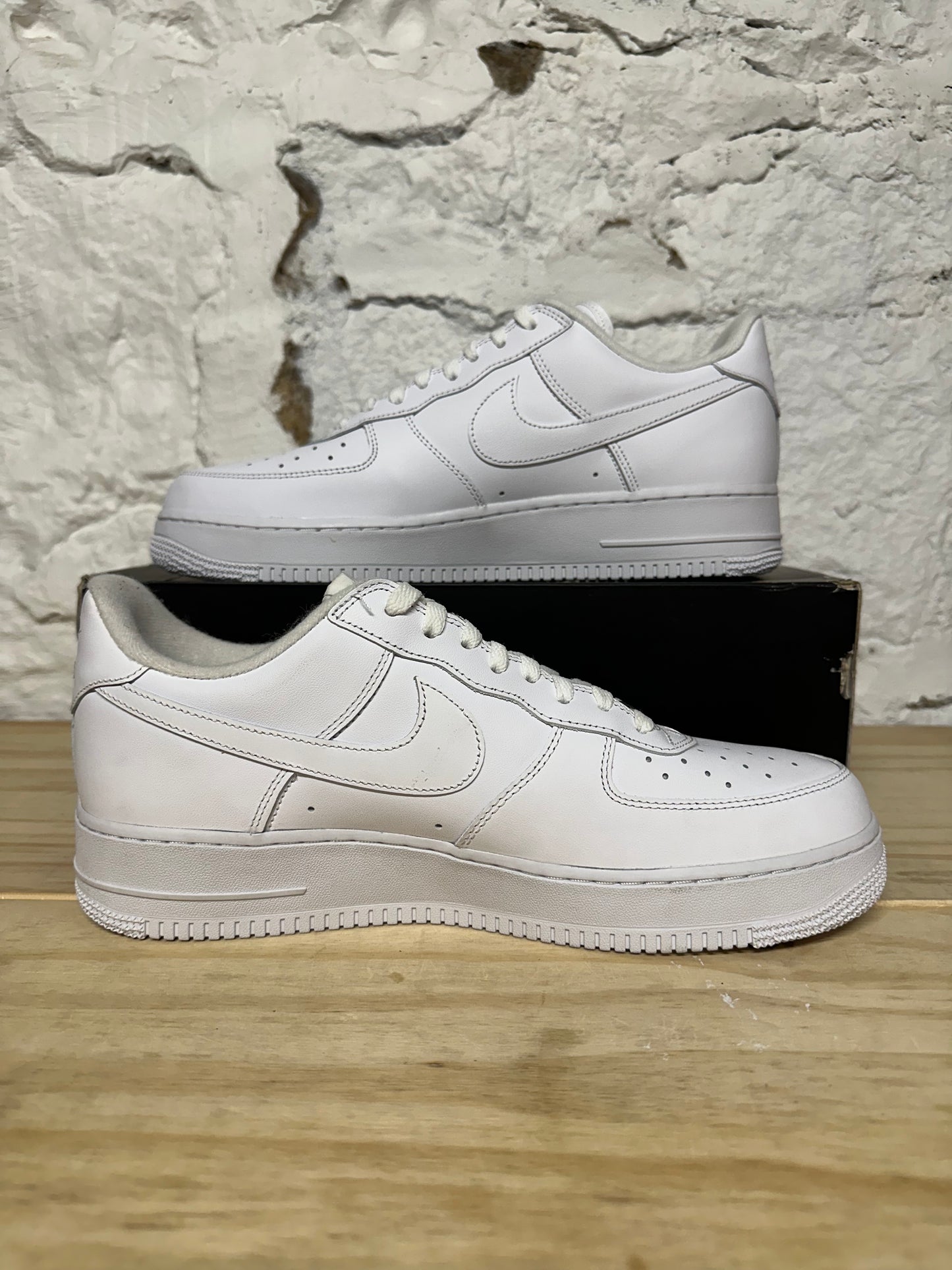 Nike Air Force 1 Low Supreme White Sz 12 DS