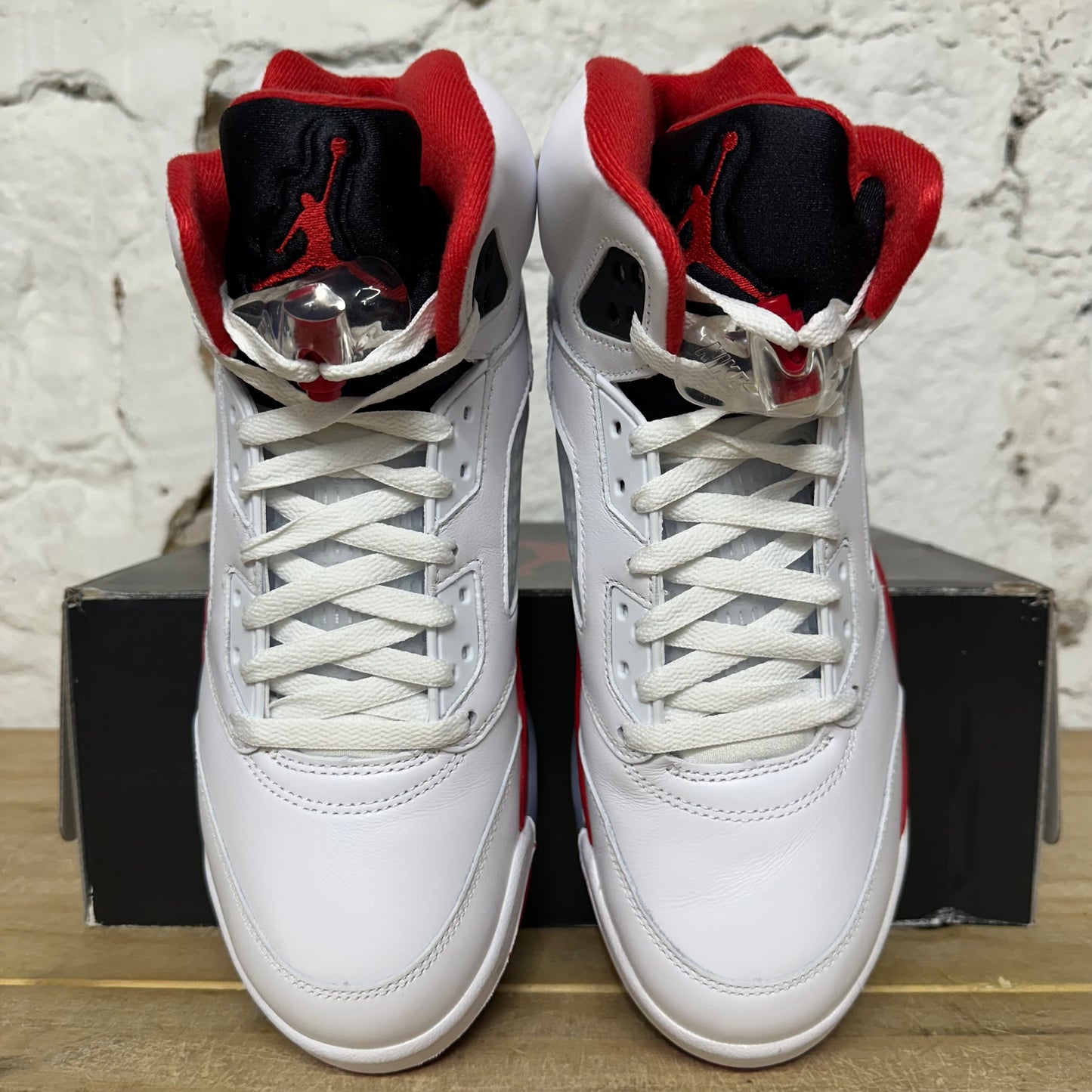 Air Jordan 5 Fire Red (Black Tongue 2025) Sz 9