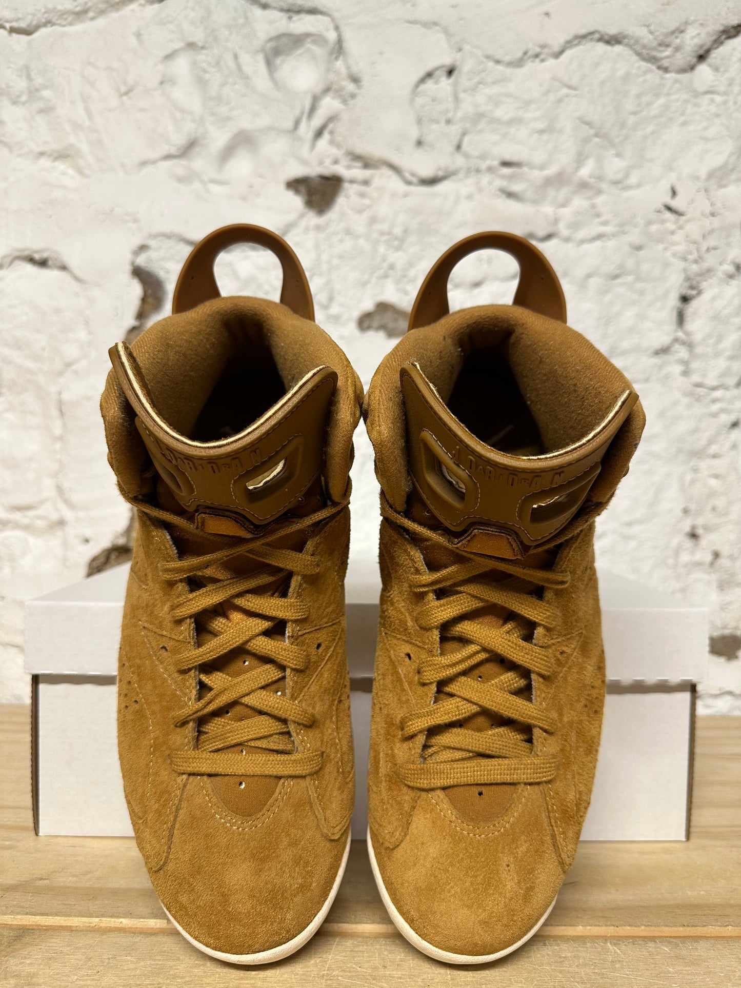 Air Jordan 6 Wheat Sz 8