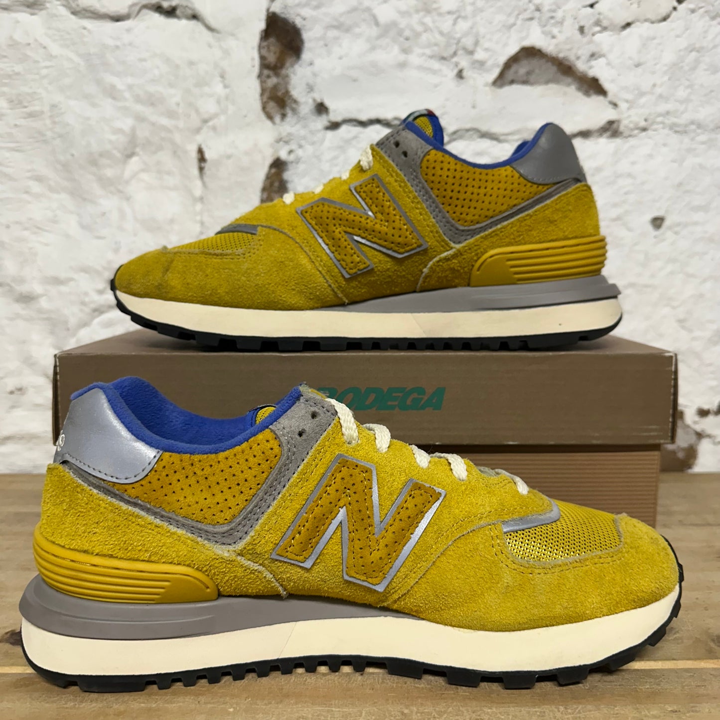 New Balance 574 Legacy Bodega Arrival Sz 9.5