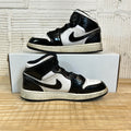 Air Jordan 1 Mid All-Star Carbon Fiber Sz 5Y