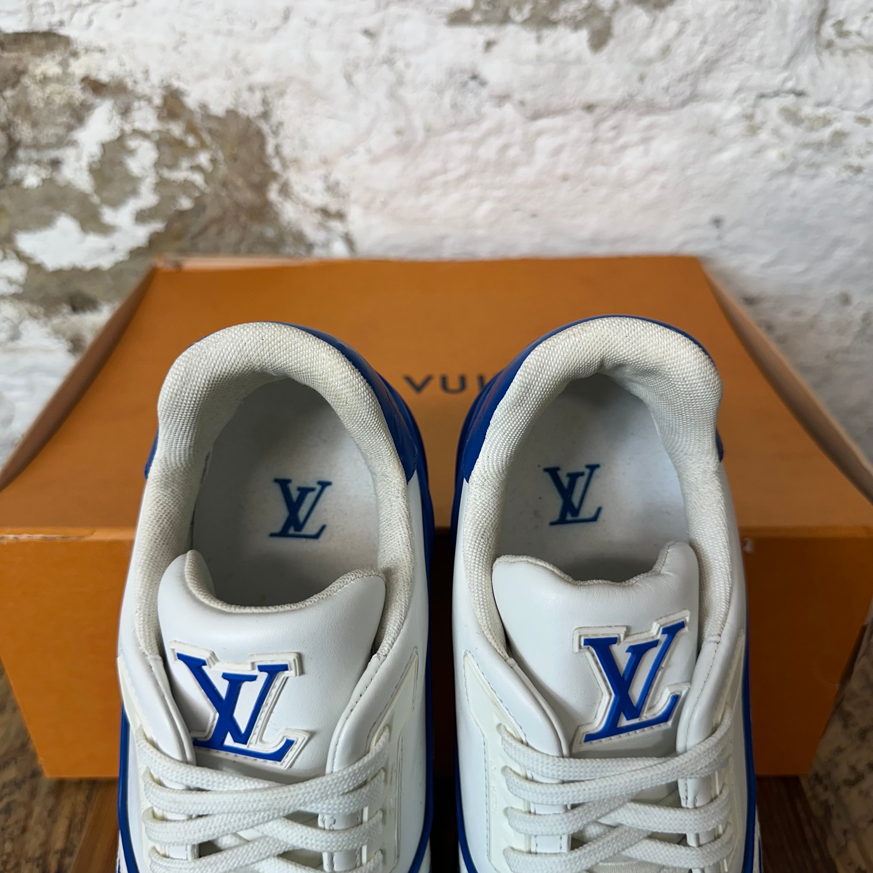Louis Vuitton Blue White Trainer Sneaker Sz 8.5 (7LV) – The