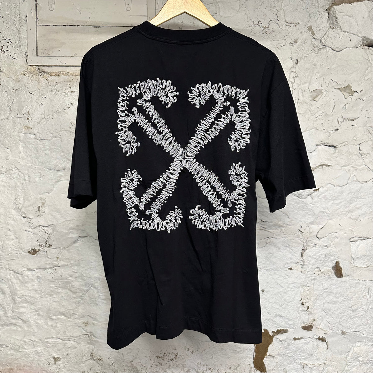 Off-White Tattoo Arrow Skate Black T-Shirt Sz M