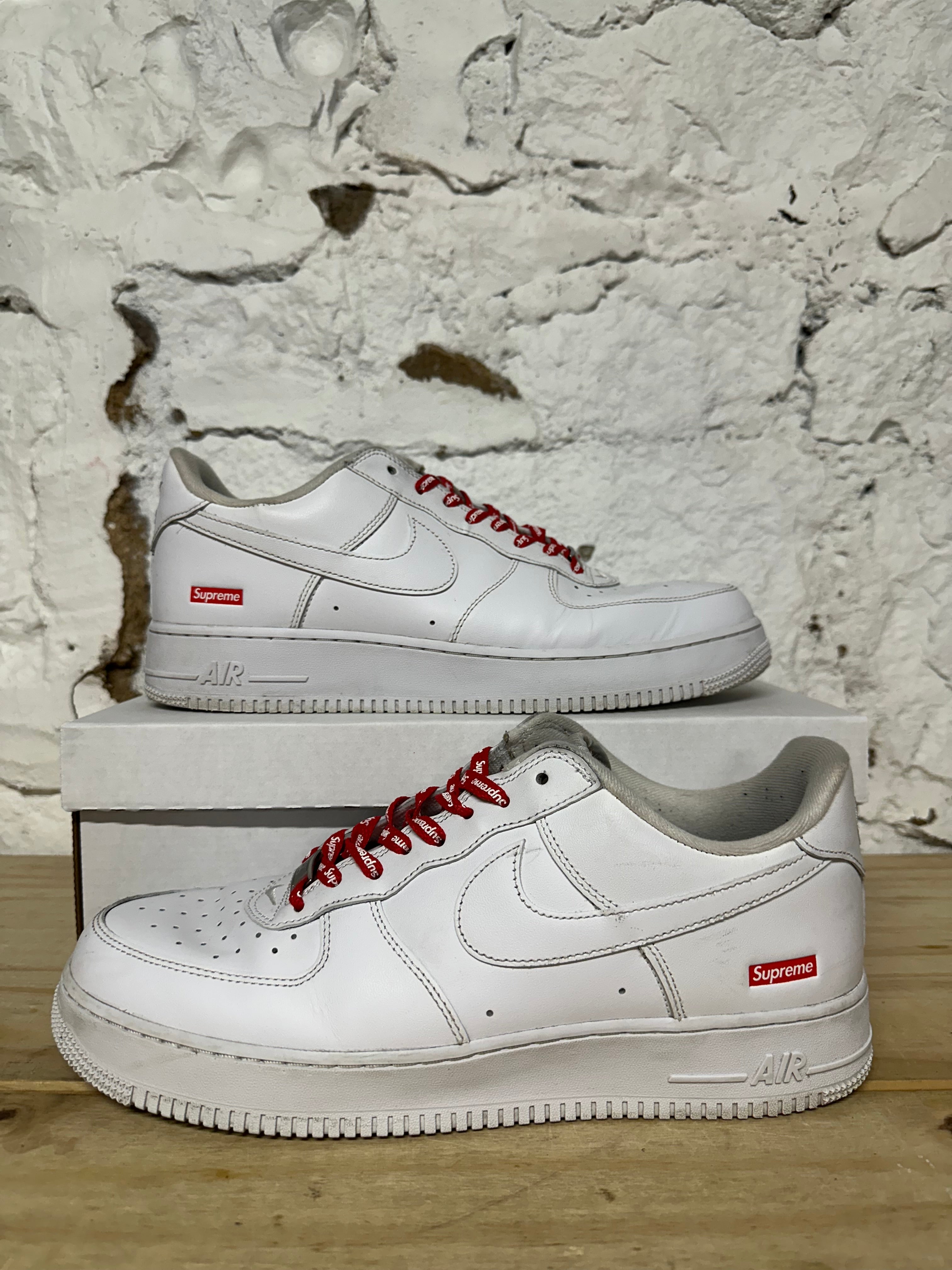 Nike Air Force 1 Low Supreme White Sz 11.5