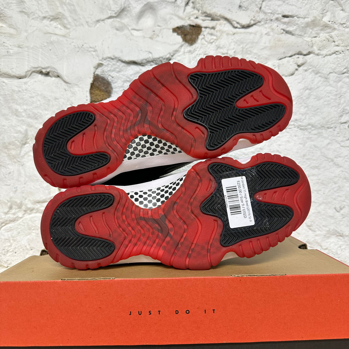 Air Jordan 11 High Bred (2019) Sz 9