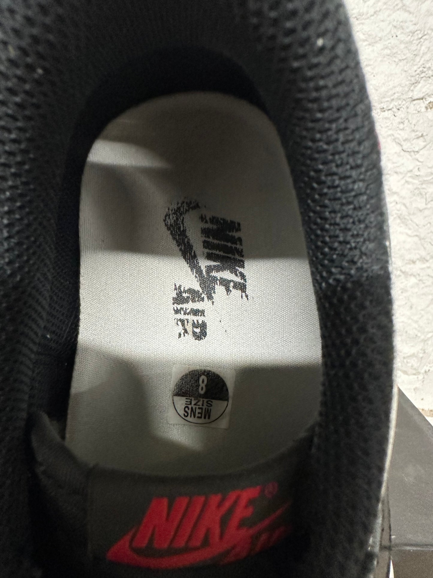 Air Jordan 1 Low Black Toe Sz 8