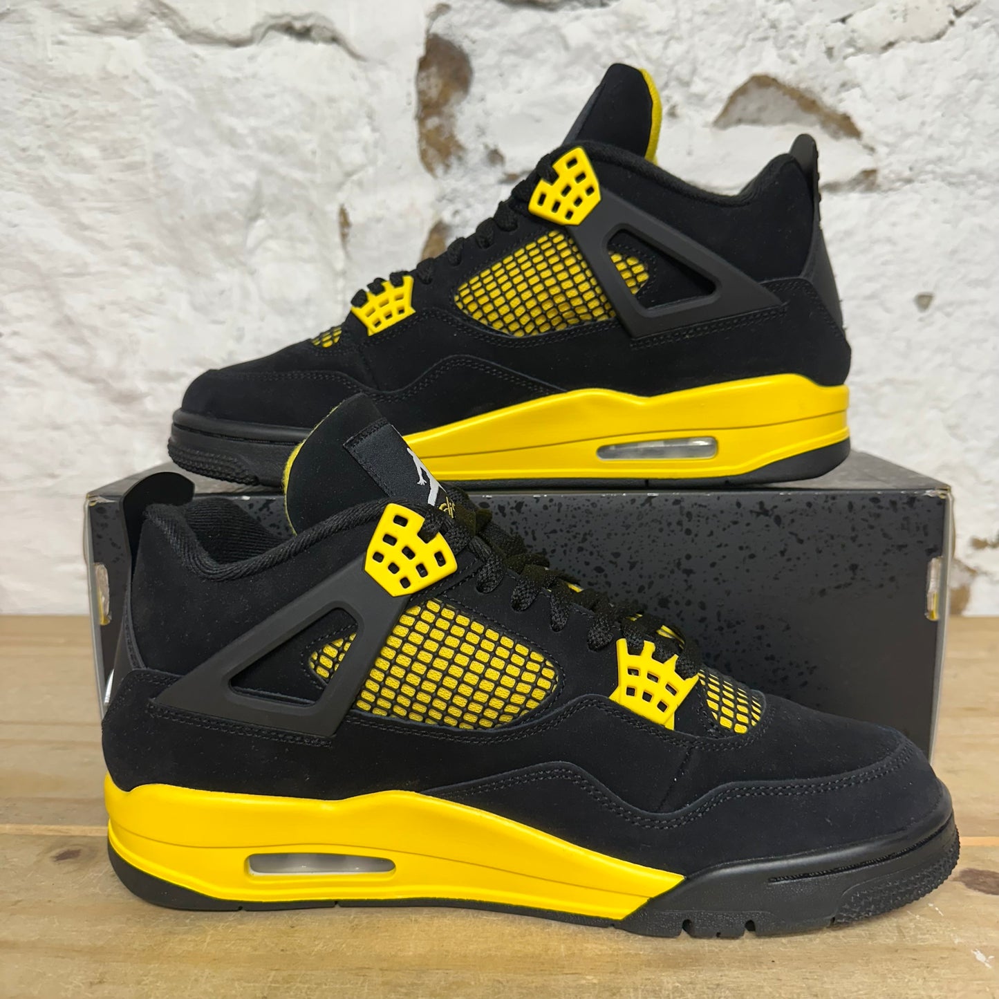 Air Jordan 4 Thunder (2023) Sz 10