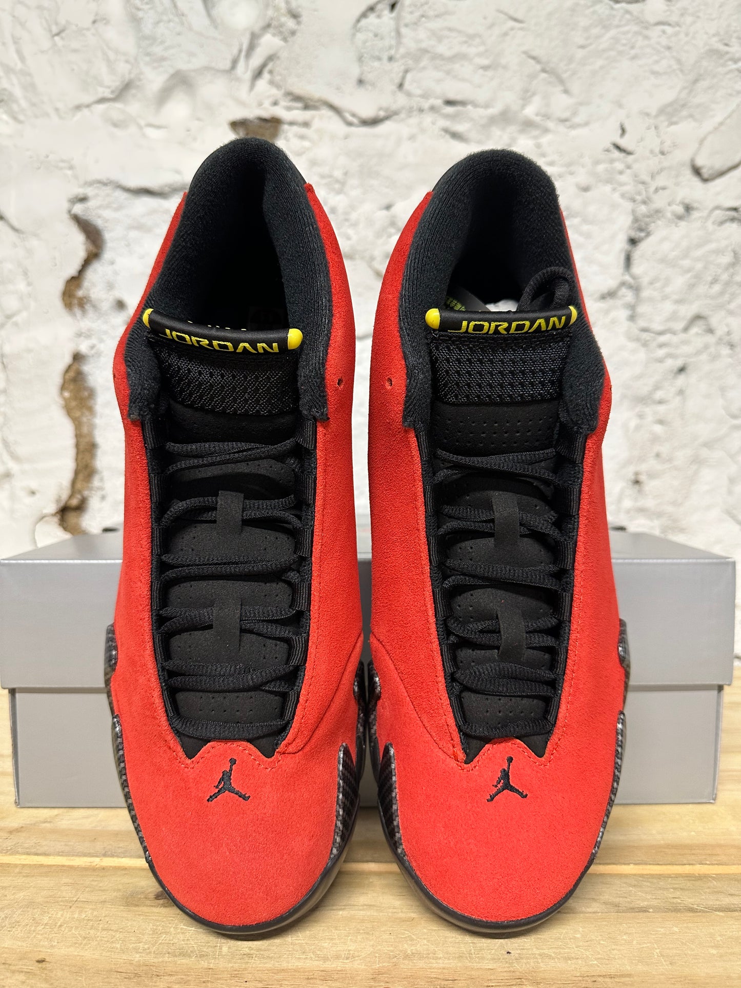 Air Jordan 14 Ferrari (2025) Sz 9.5 DS