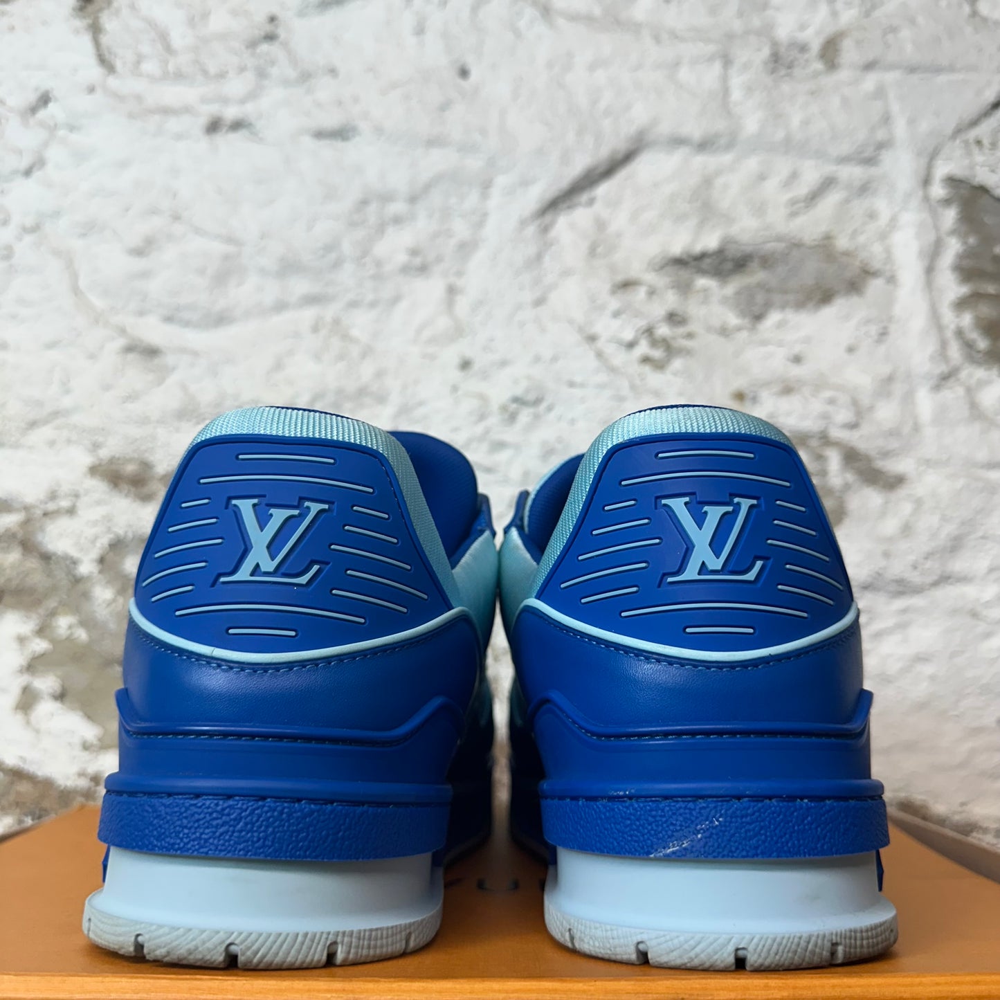 Louis Vuitton Cyan Blue Trainer Sneaker Sz 11 (9.5LV)