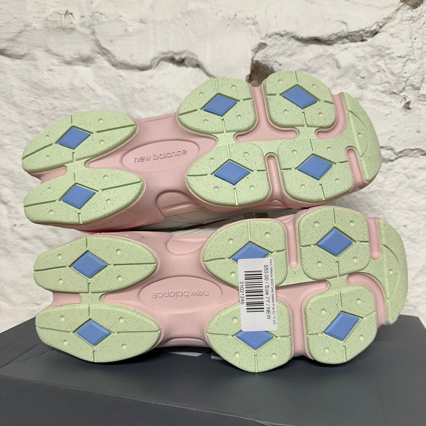 New Balance 9060 Grey Matter Pink Sz 7Y DS