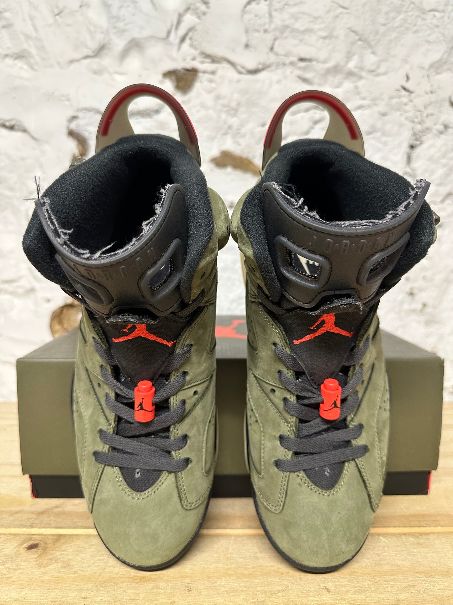 Air Jordan 6 Travis Scott Olive Sz 9.5