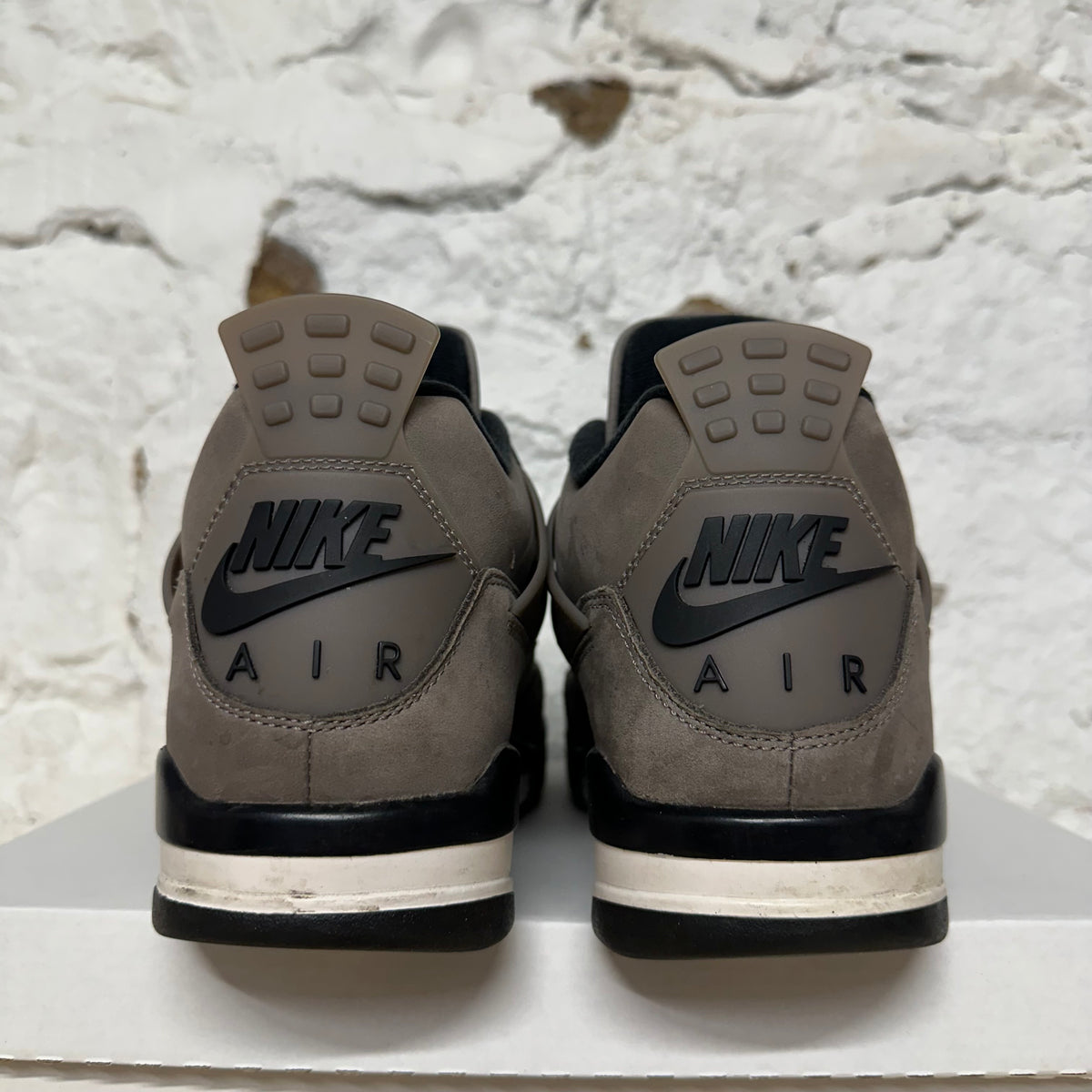 Air Jordan 4 Cave Stone Sz 9.5