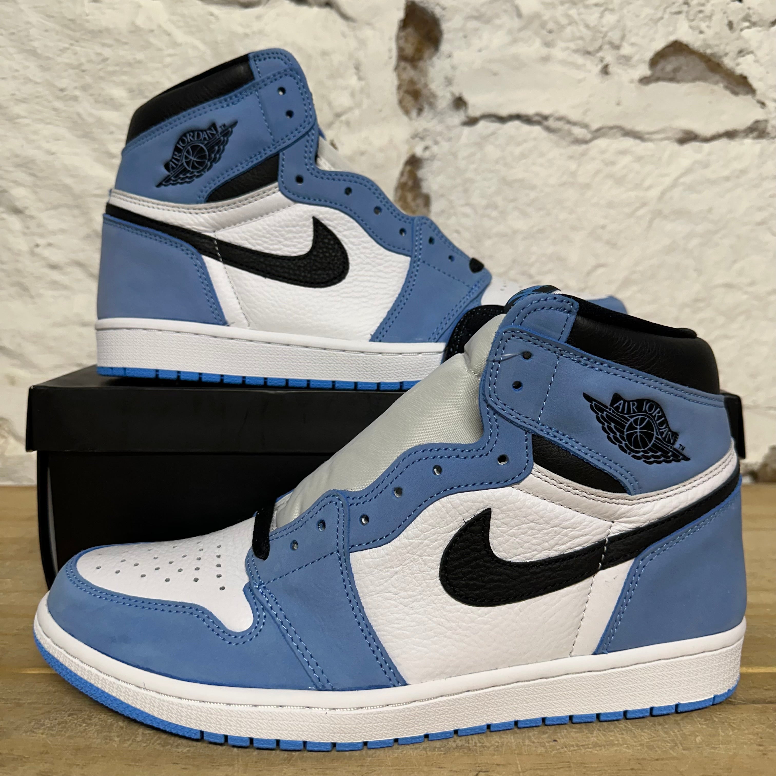 Air Jordan 1 High University Blue Sz 11 DS