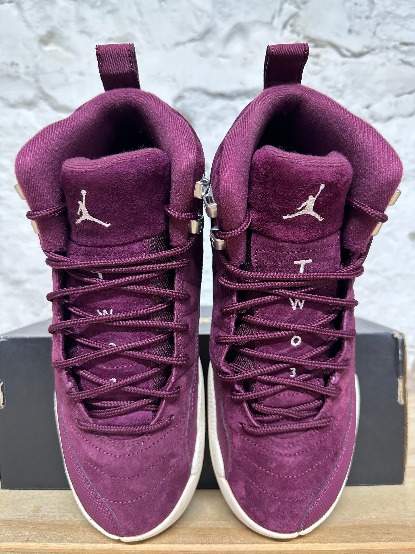 Air Jordan 12 Bordeaux Sz 7Y