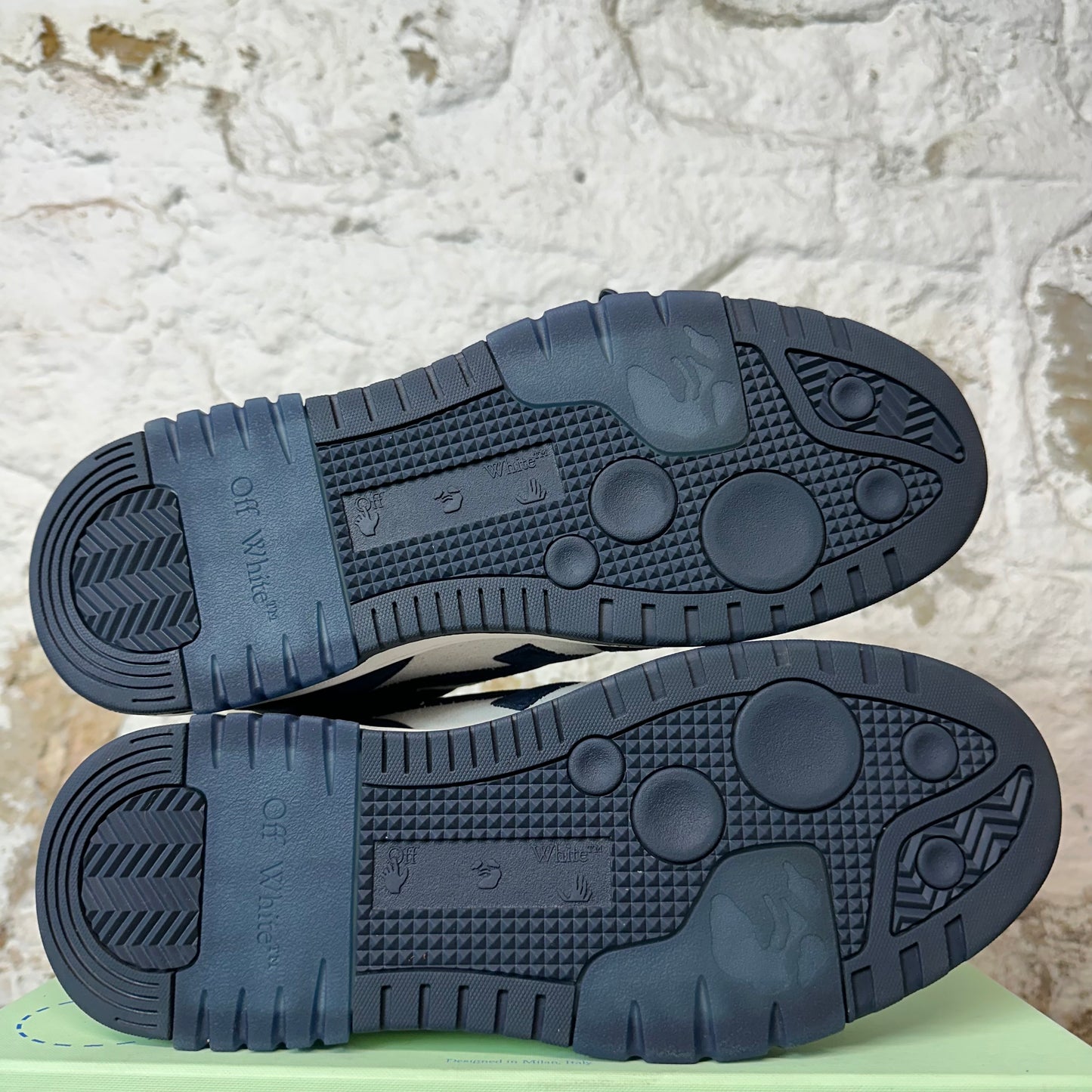 Off White Out of Office Navy Suede Gray Sneaker Sz 9 (42)