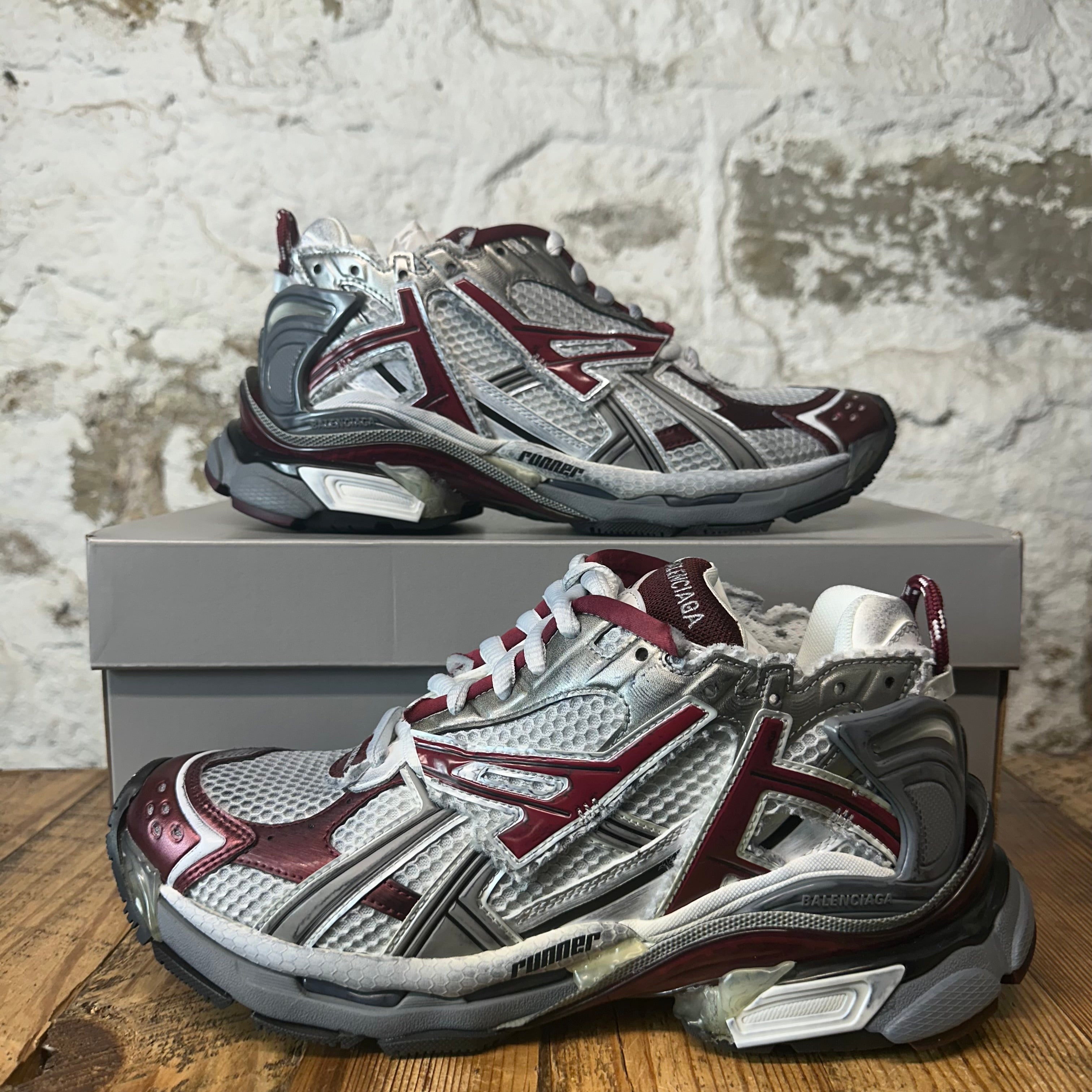 Balenciaga Runner Burgundy White Grey Sneaker DS