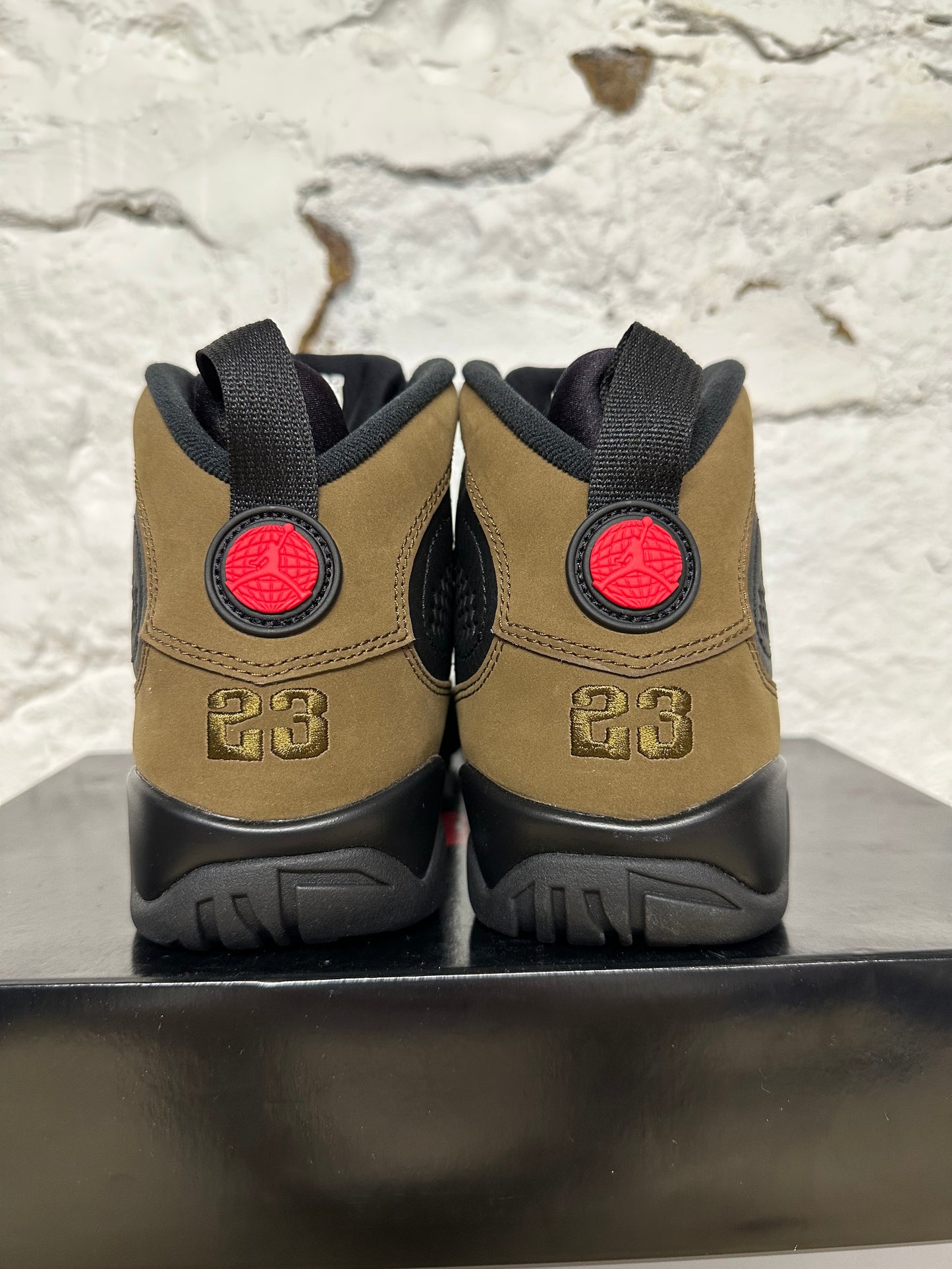 Air Jordan 9 Olive Sz 7.5 DS