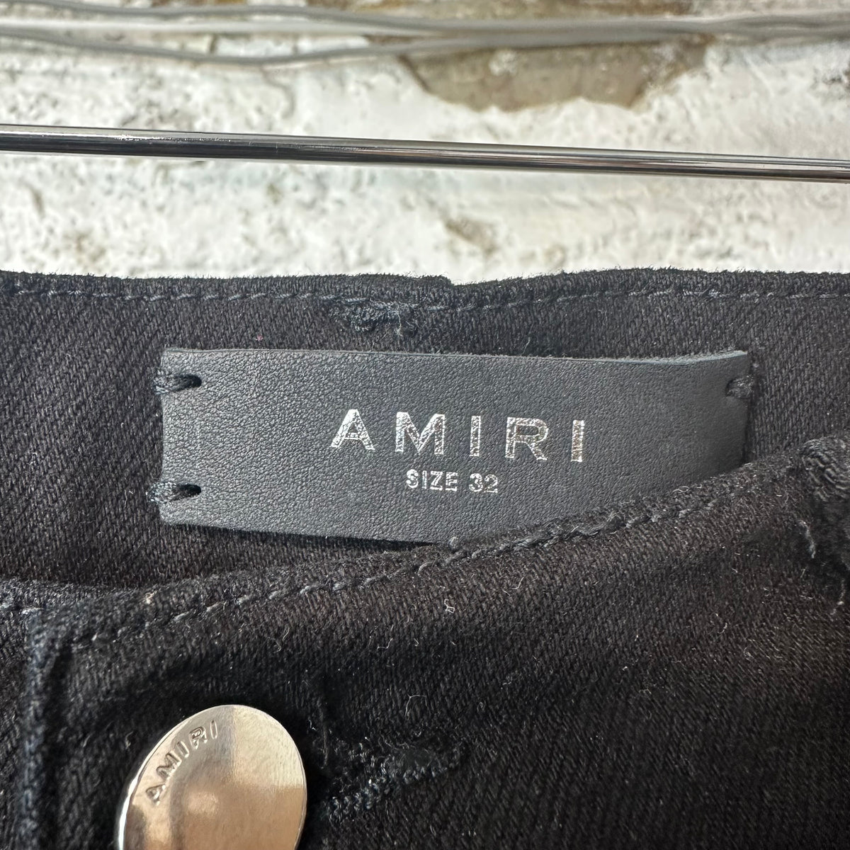 Amiri Knee Rip Black Denim Jeans Sz 32