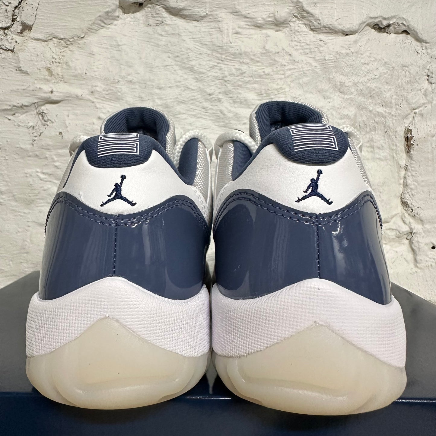 Air Jordan 11 Low Diffused Blue Sz 9 DS