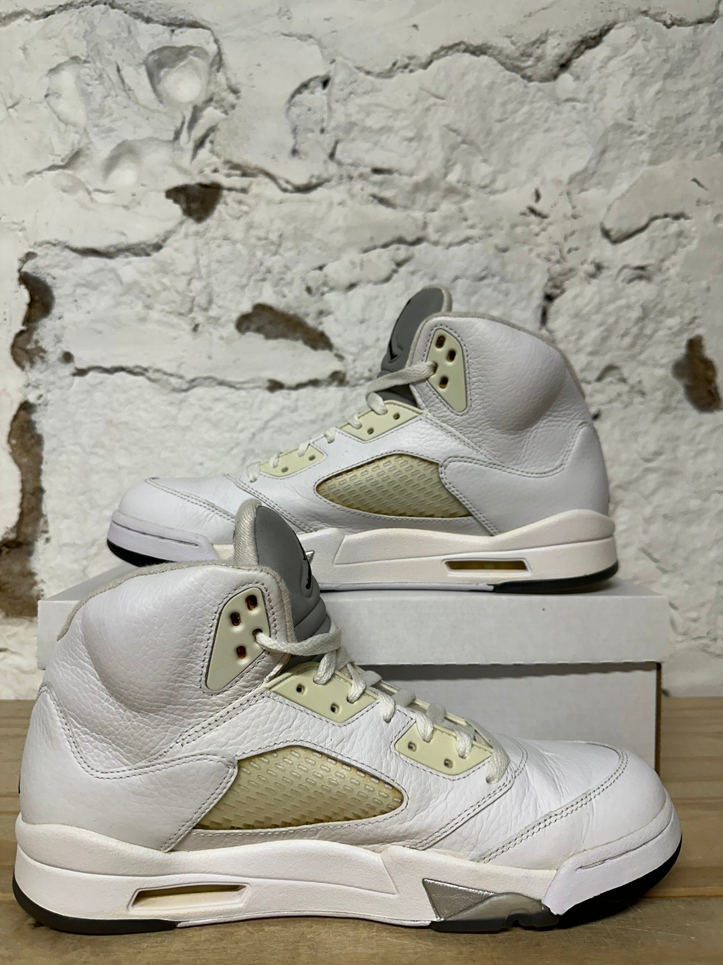 Air Jordan 5 White Metallic Sz 11.5
