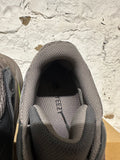 Yeezy 700 Mauve Sz 11.5 DS
