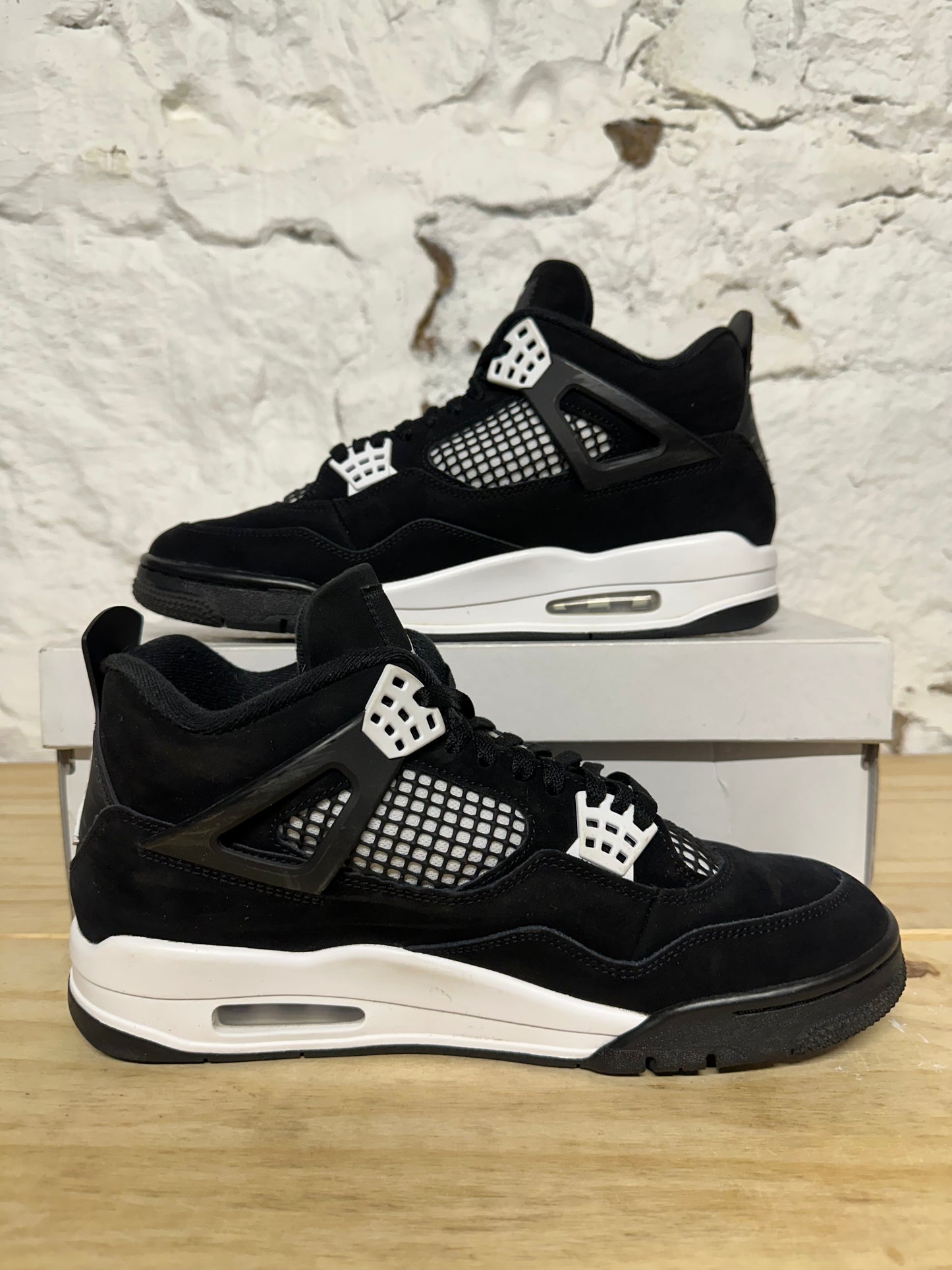 Air Jordan 4 White Thunder Sz 10