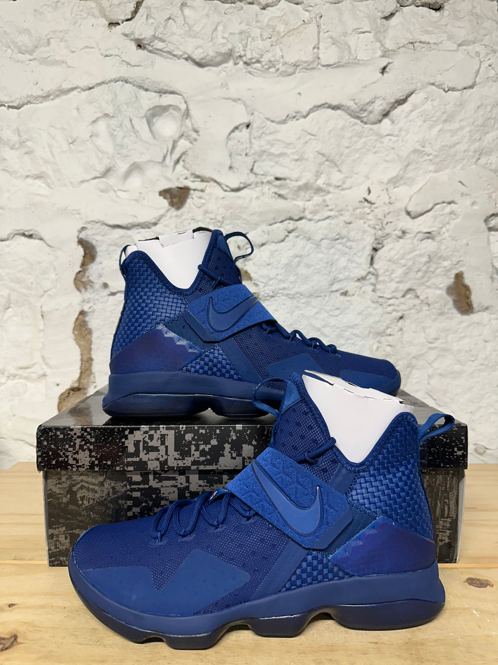 Nike Lebron 14 Agimat Sz 11 DS