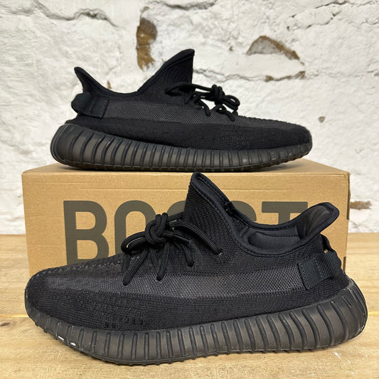 Yeezy 350 V2 Onyx Sz 12