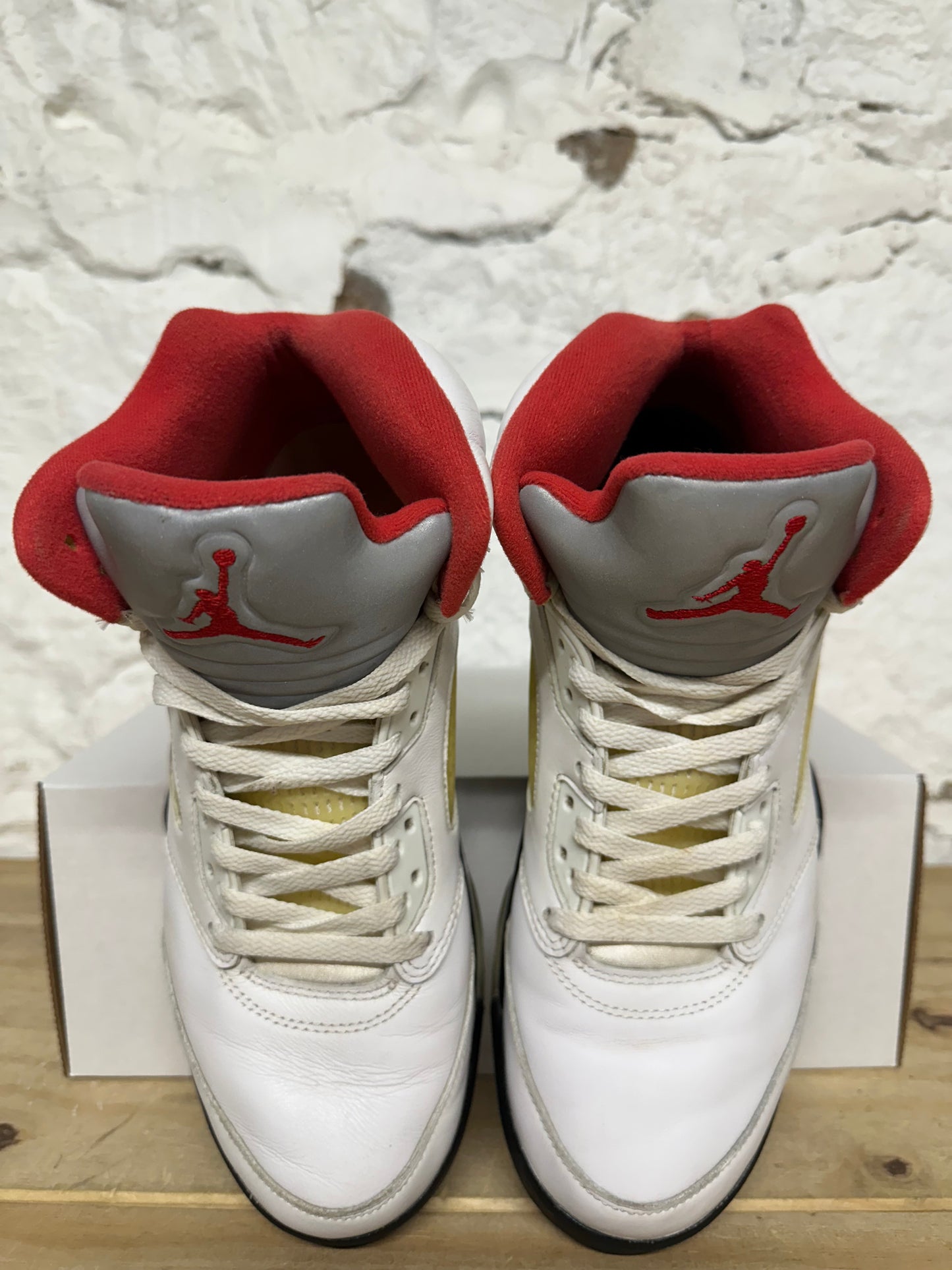 Air Jordan 5 Fire Red Silver Tongue Sz 9.5