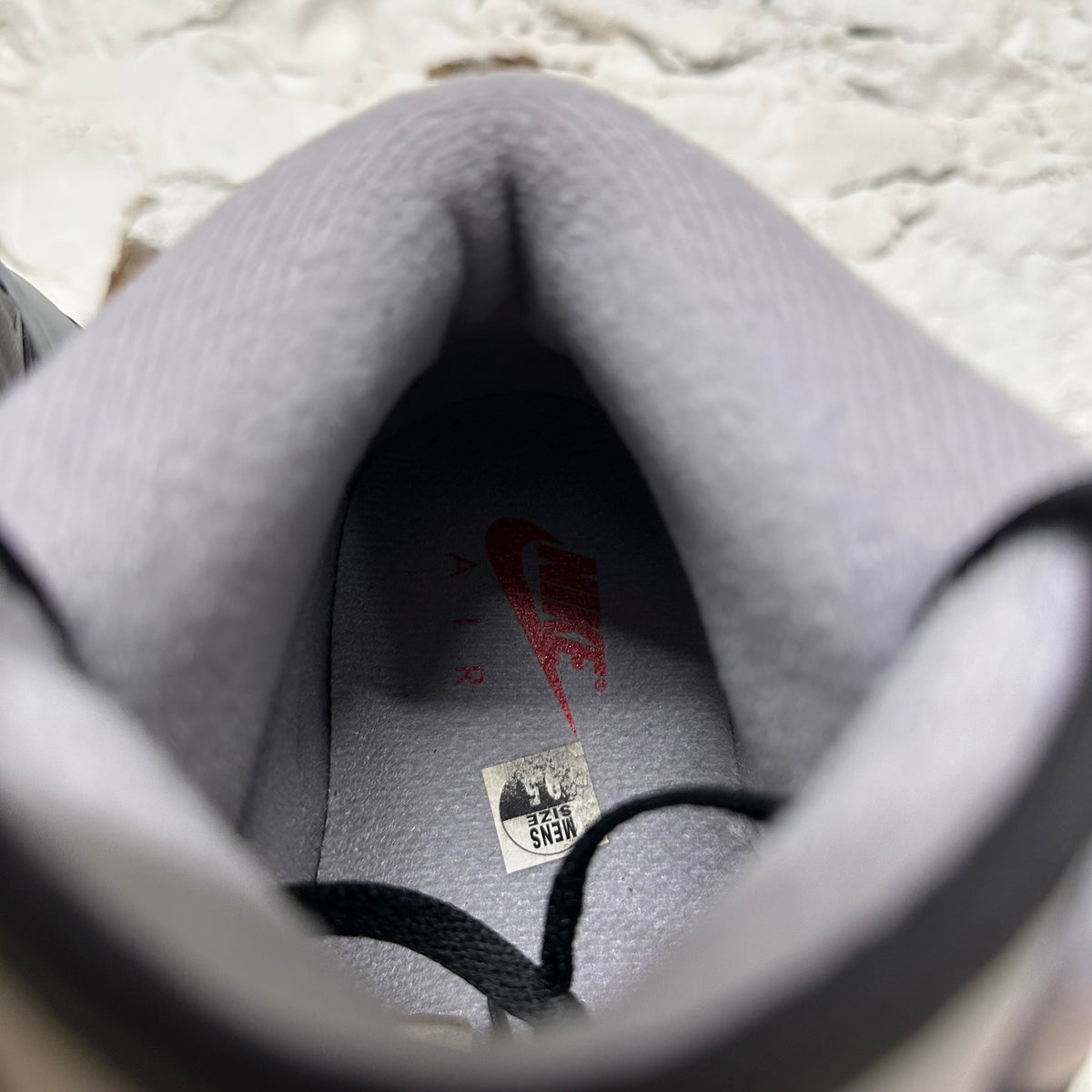 Air Jordan 2 Black Cement Sz 9.5
