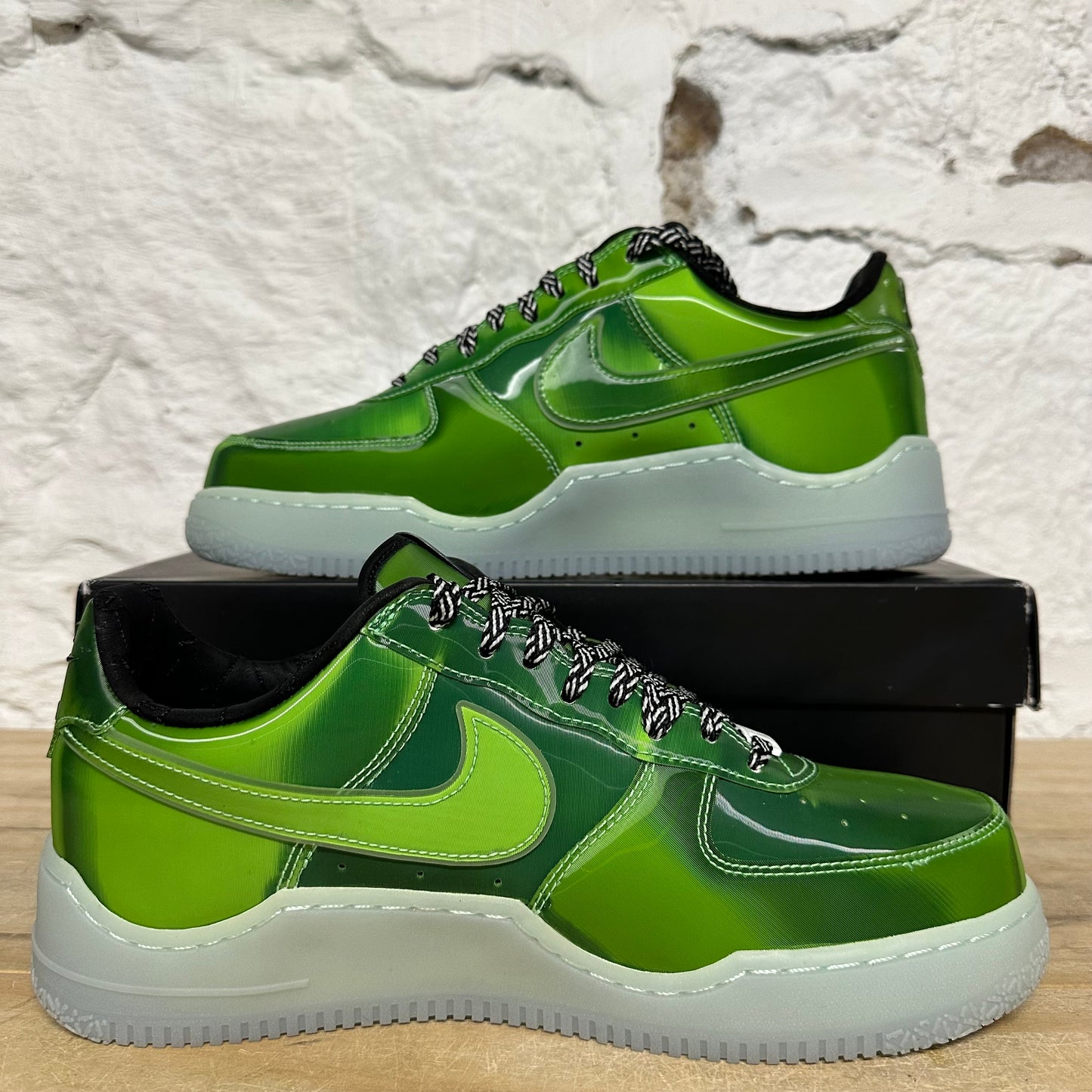 Nike Air Force 1 Low Lebron James LA Voltage Green Sz 10.5